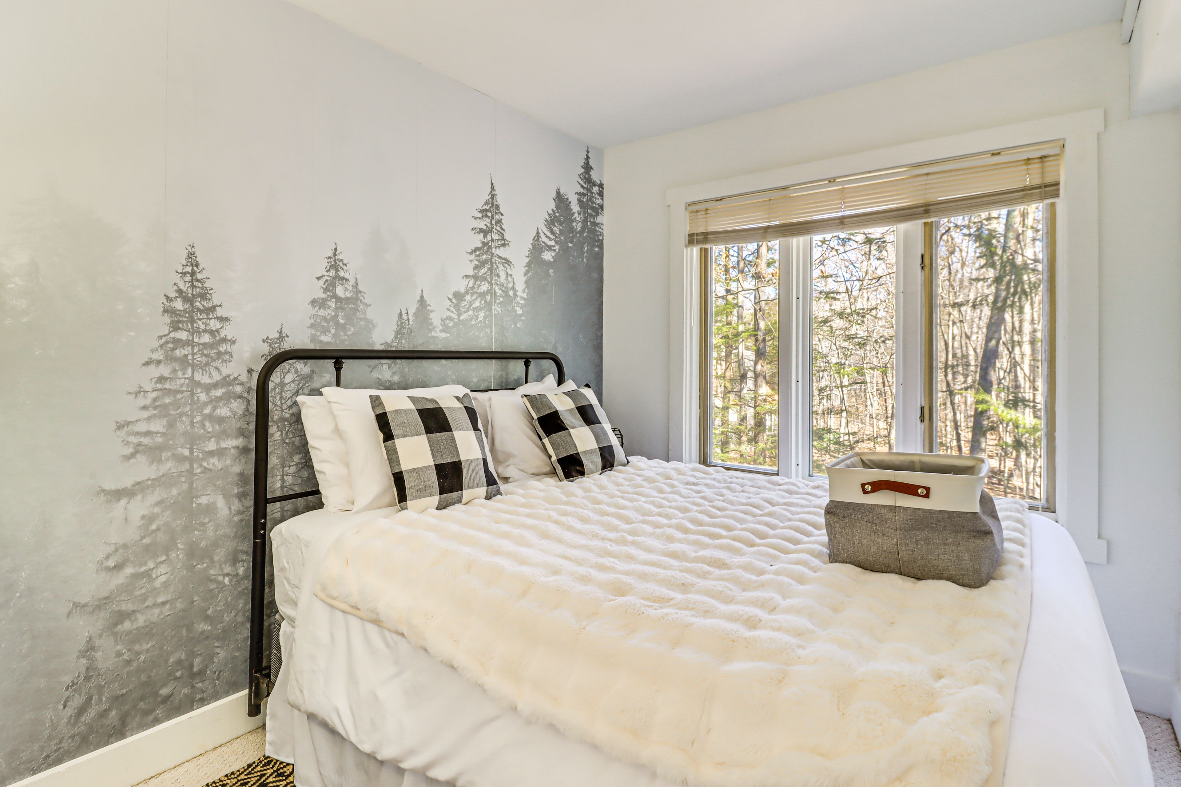 Bedroom 2 | Queen Bed | 2nd Floor | Linens Provided