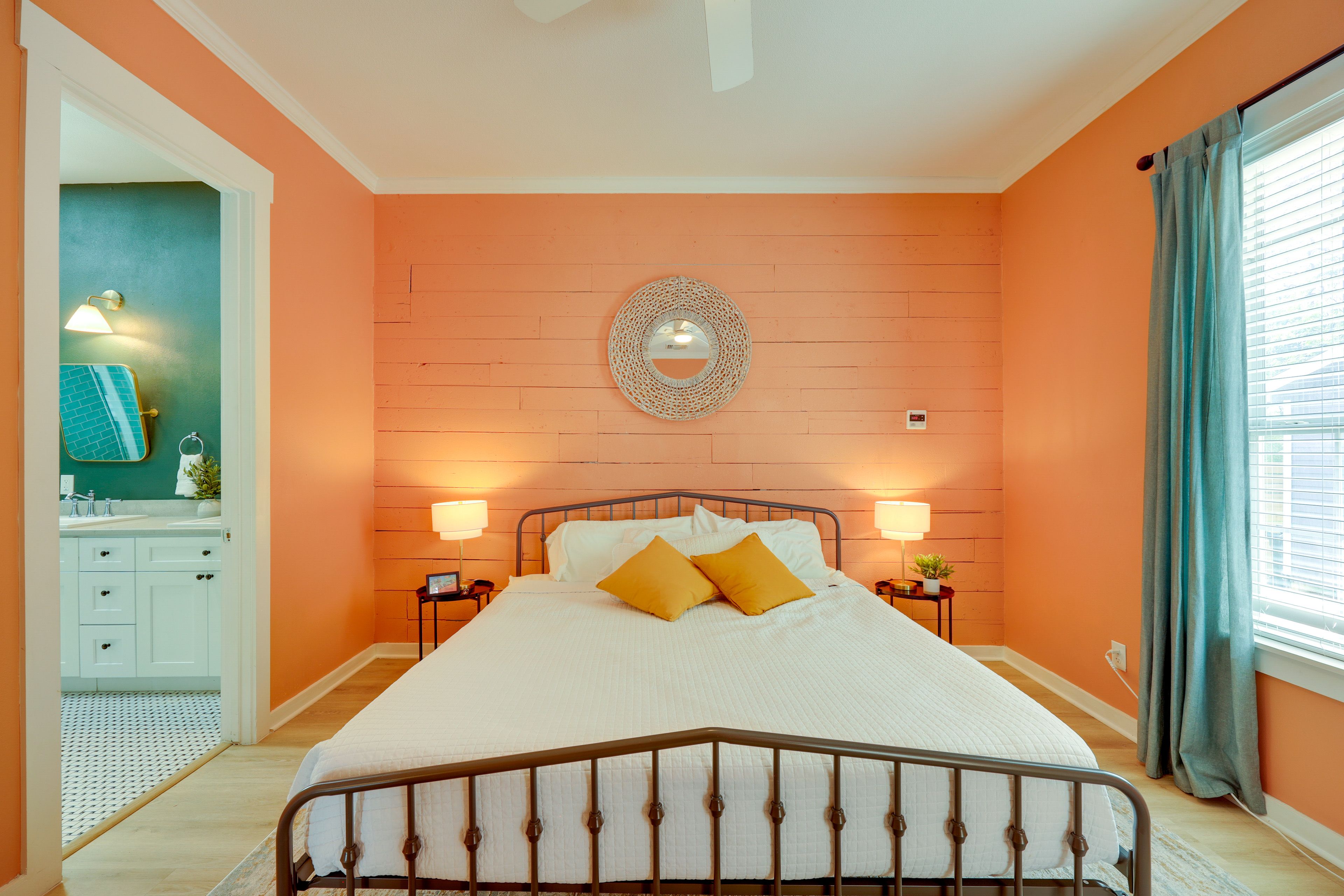 Bedroom 1 | King Bed