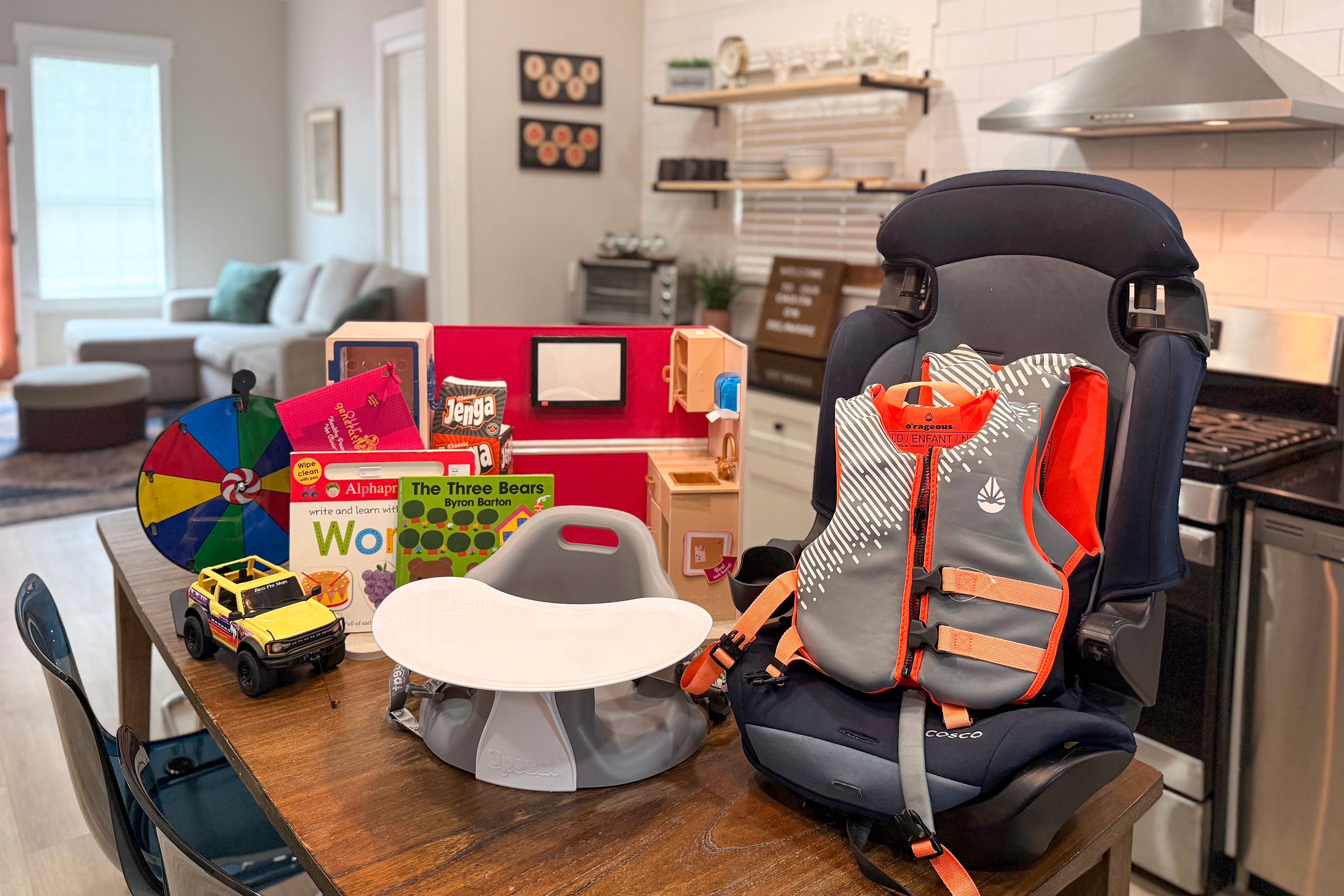 Children's Toys, Life Jackets & Forward-Facing Booster Seat