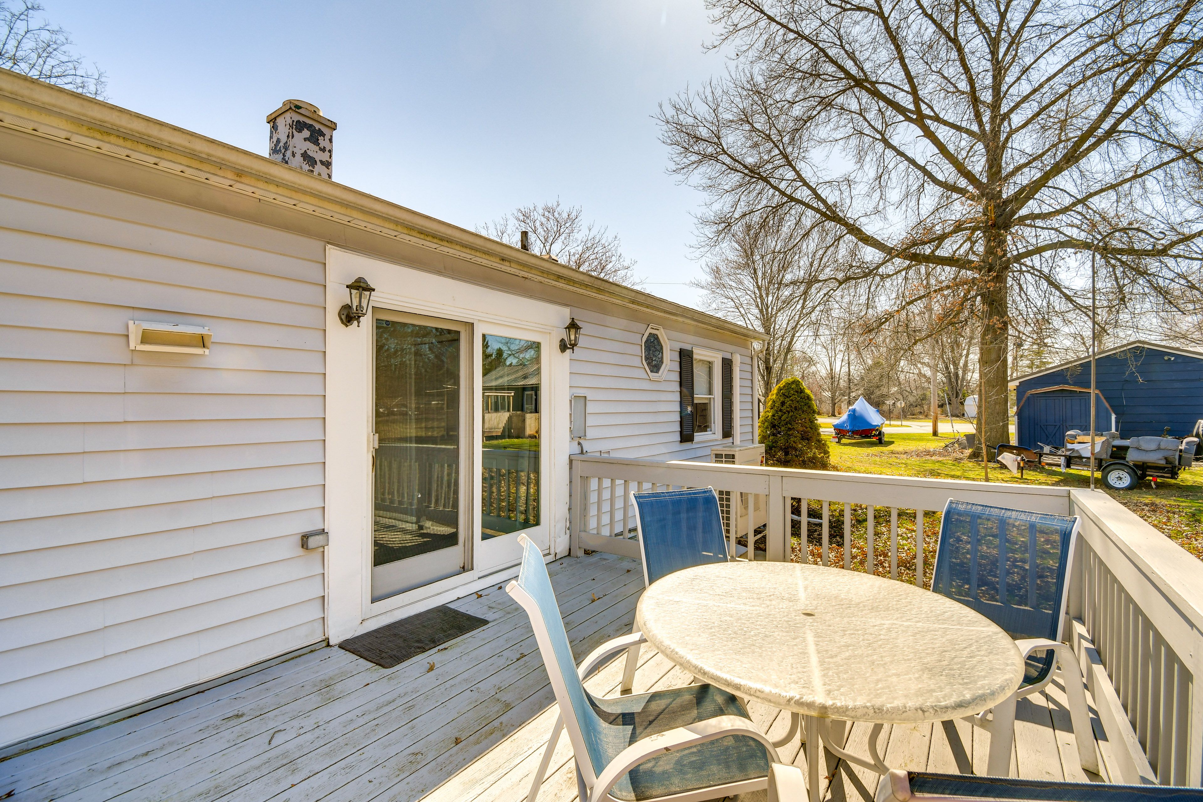 Private Deck