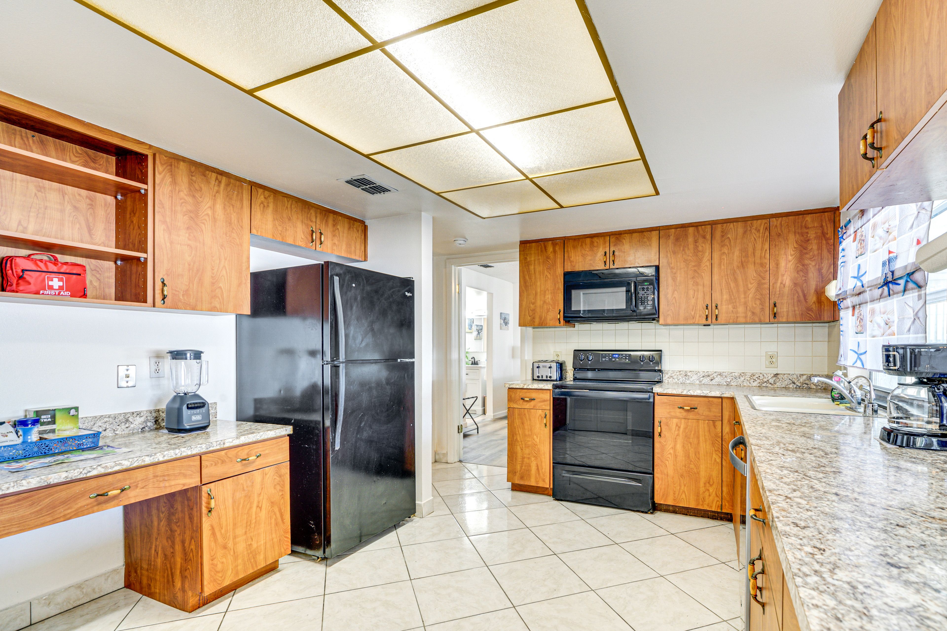 Kitchen | Drip Coffee Maker | Blender | Toaster