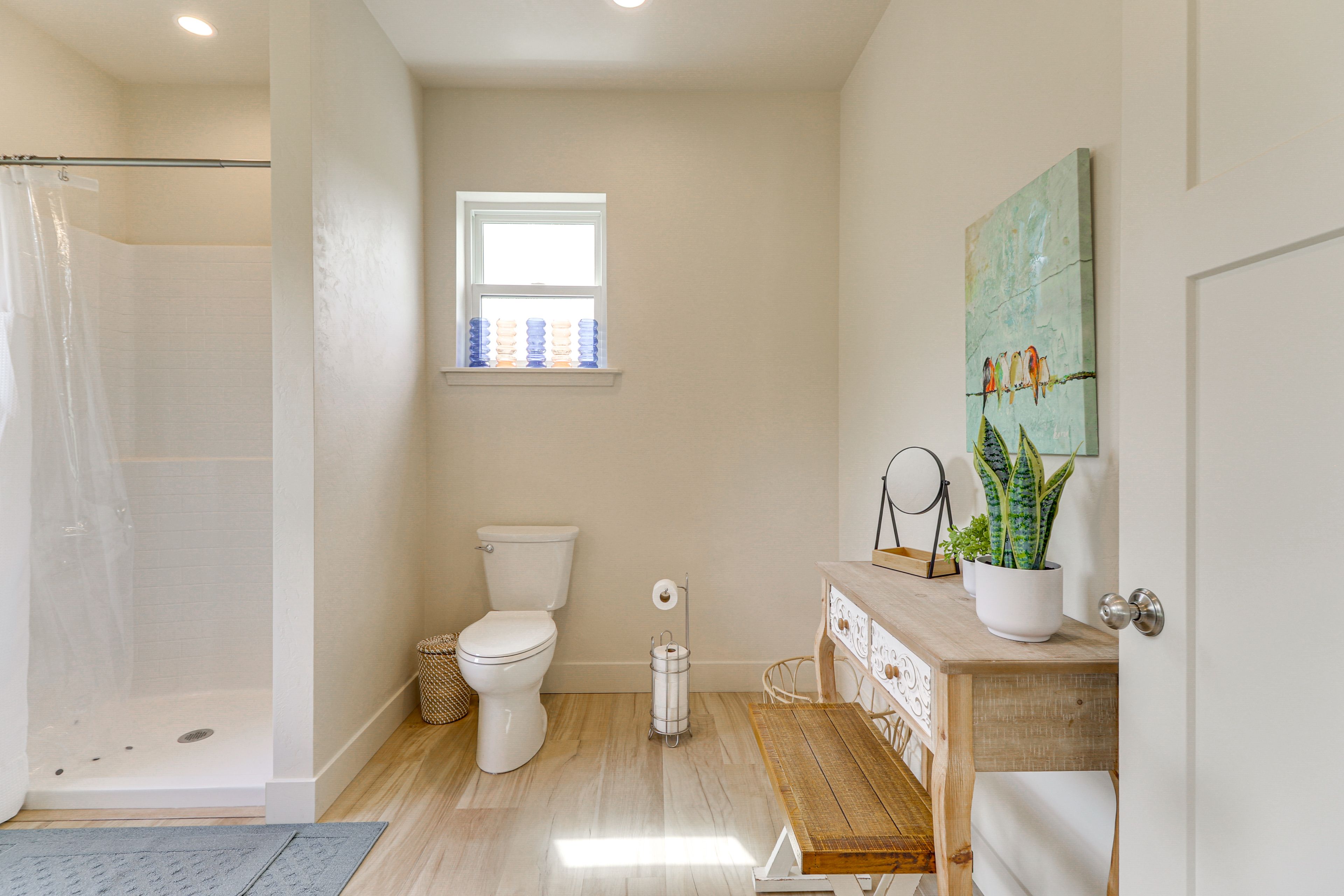 Full Bathroom