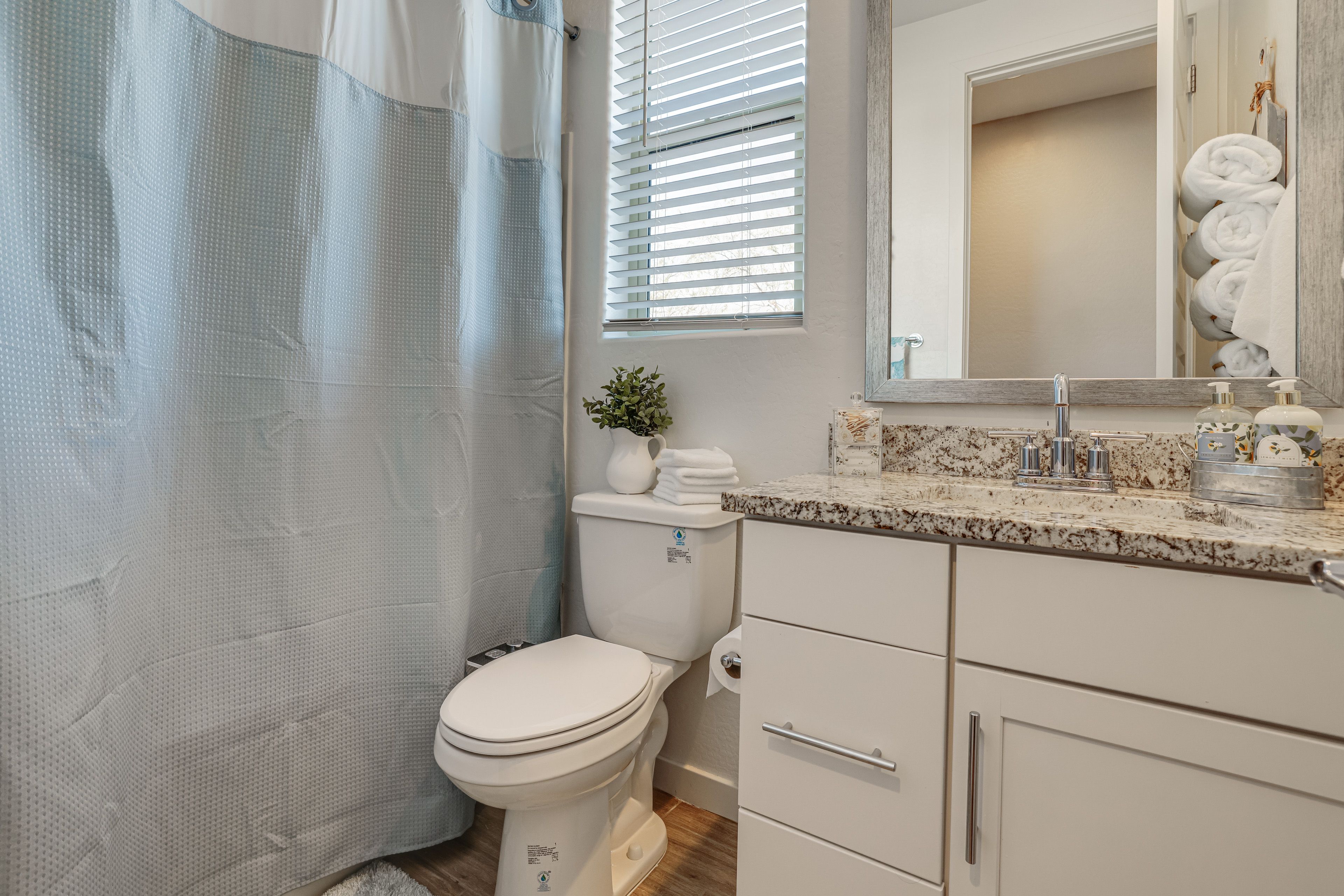 Full Bathroom