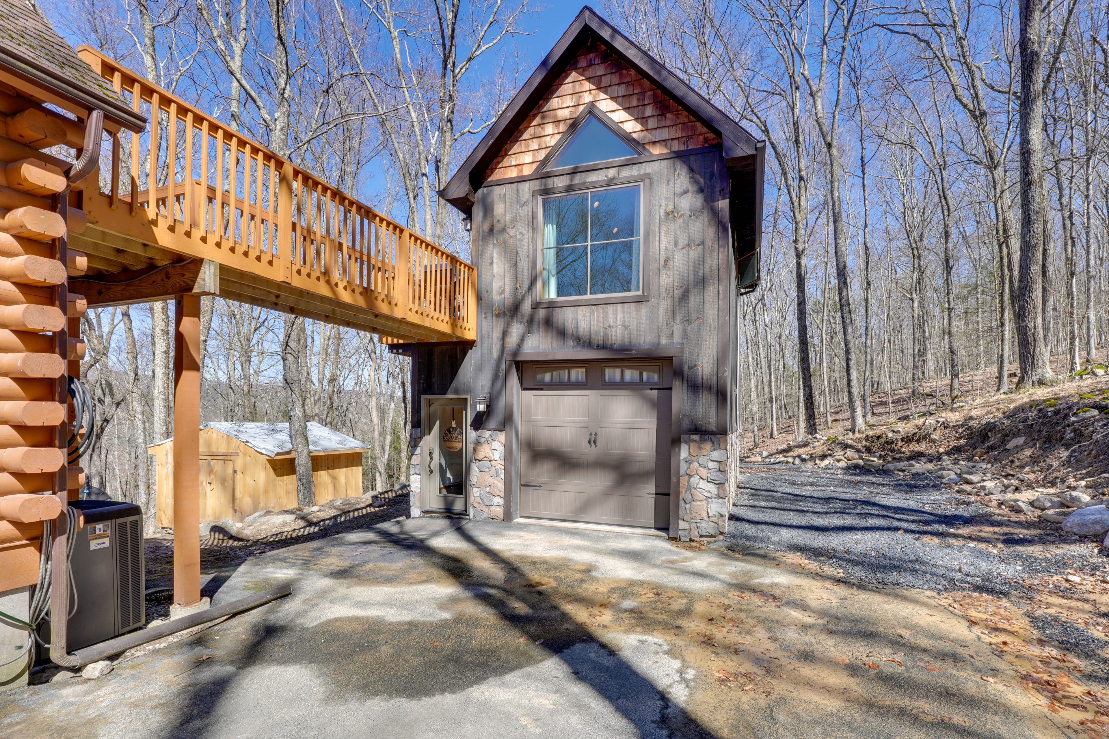 Exterior | Parking | Shared Driveway (2 Vehicles)