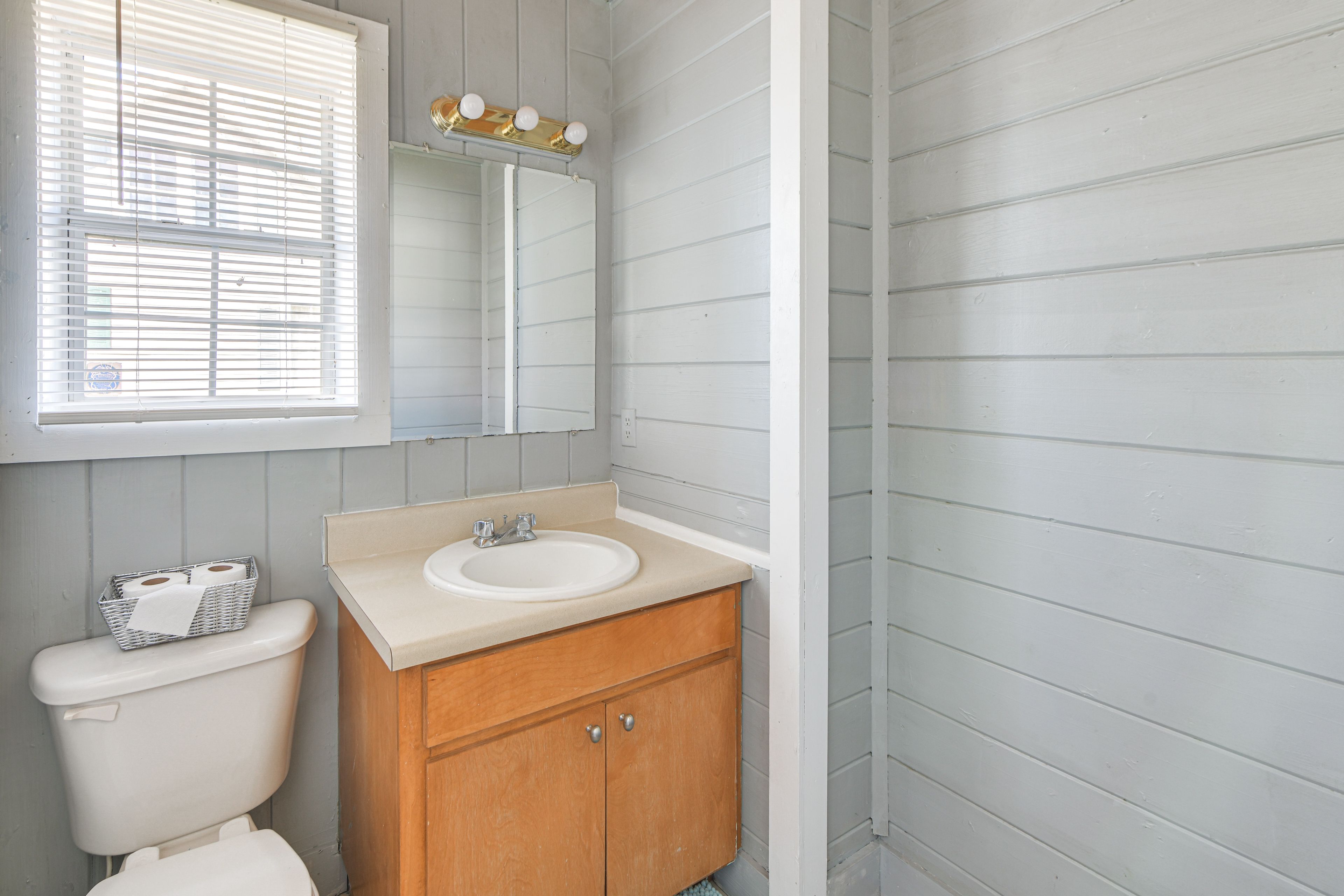 Half Bath | 1st Floor