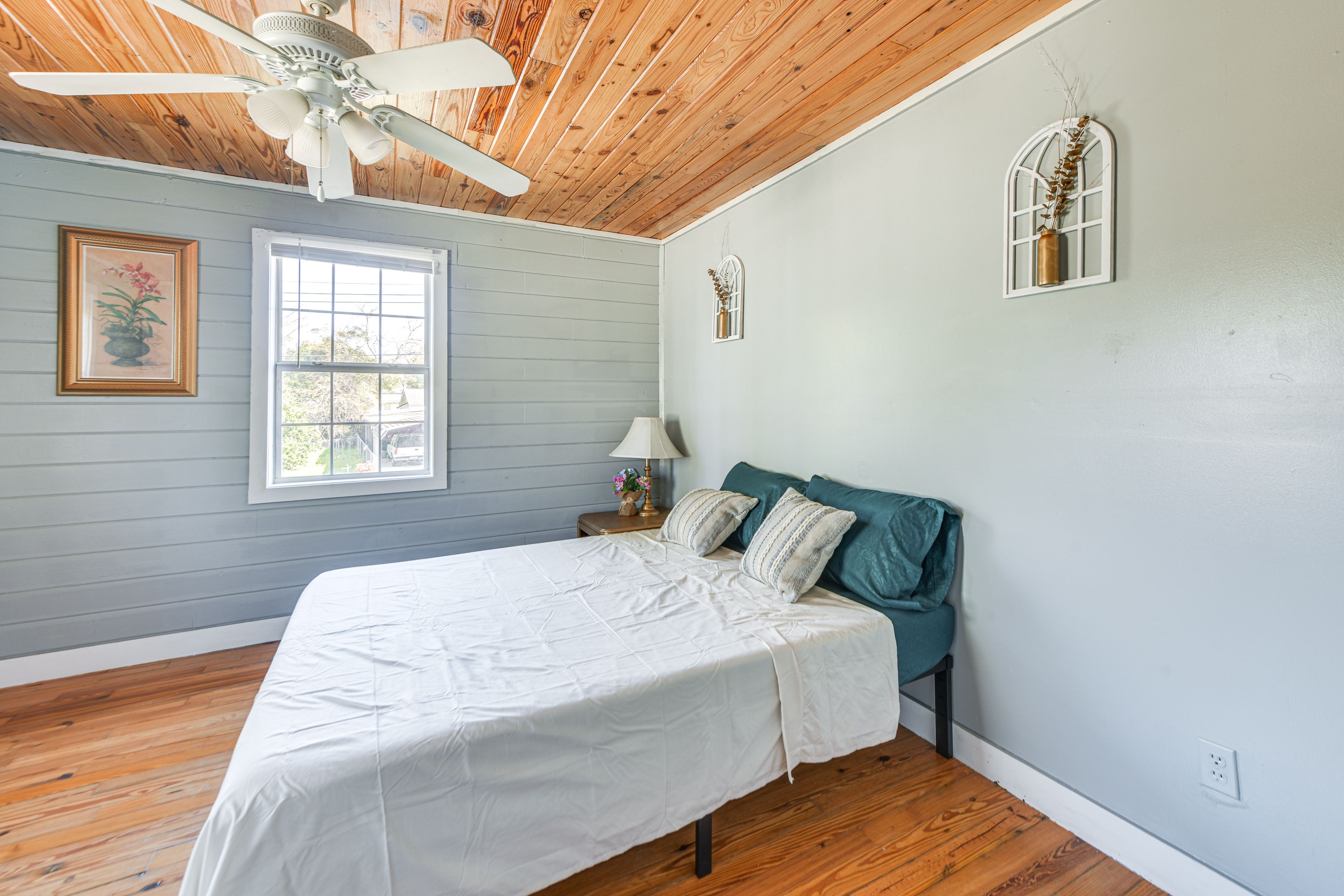 Bedroom 2 | Queen Bed | 2nd Floor