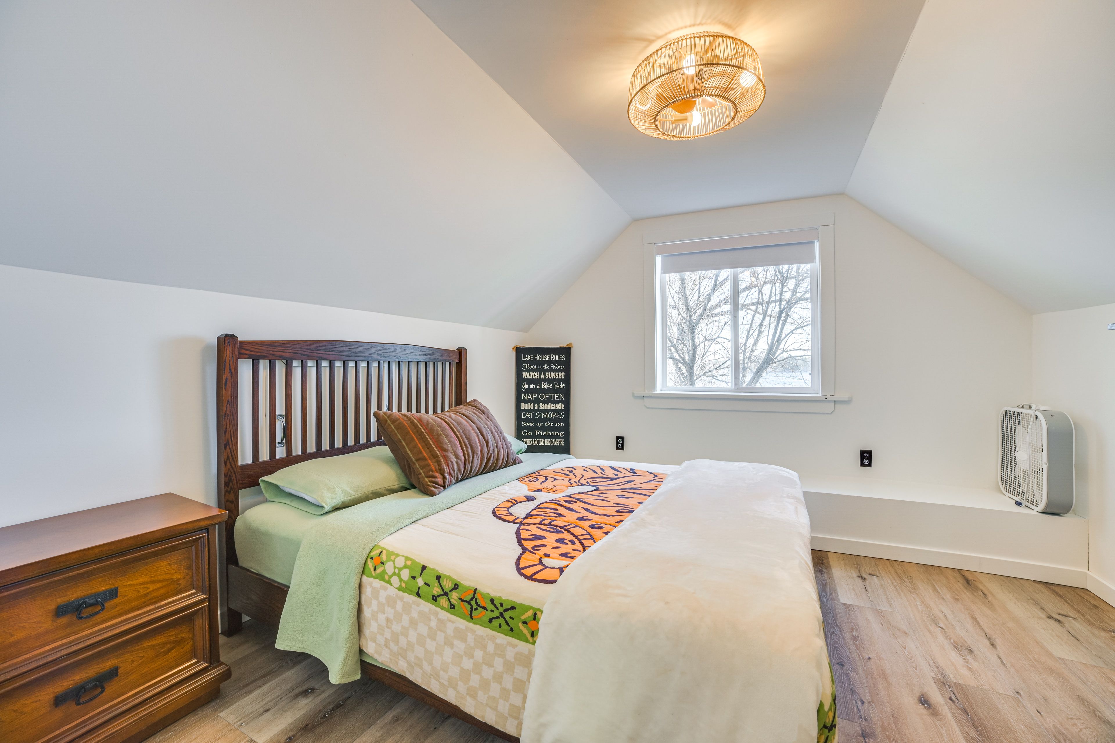 Bedroom 2 | Queen Bed | 2nd Floor