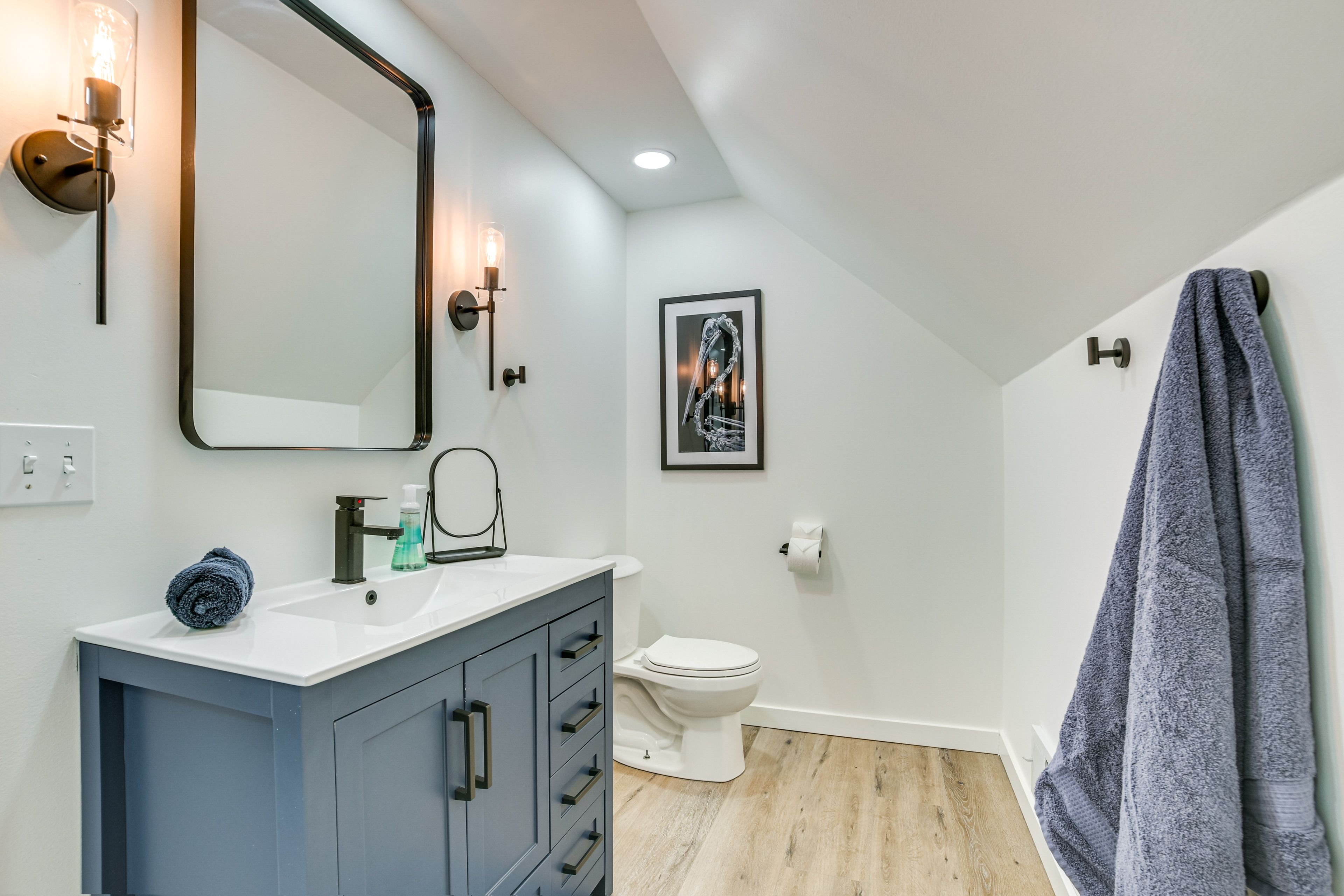 Bathroom | Shower | 2nd Floor