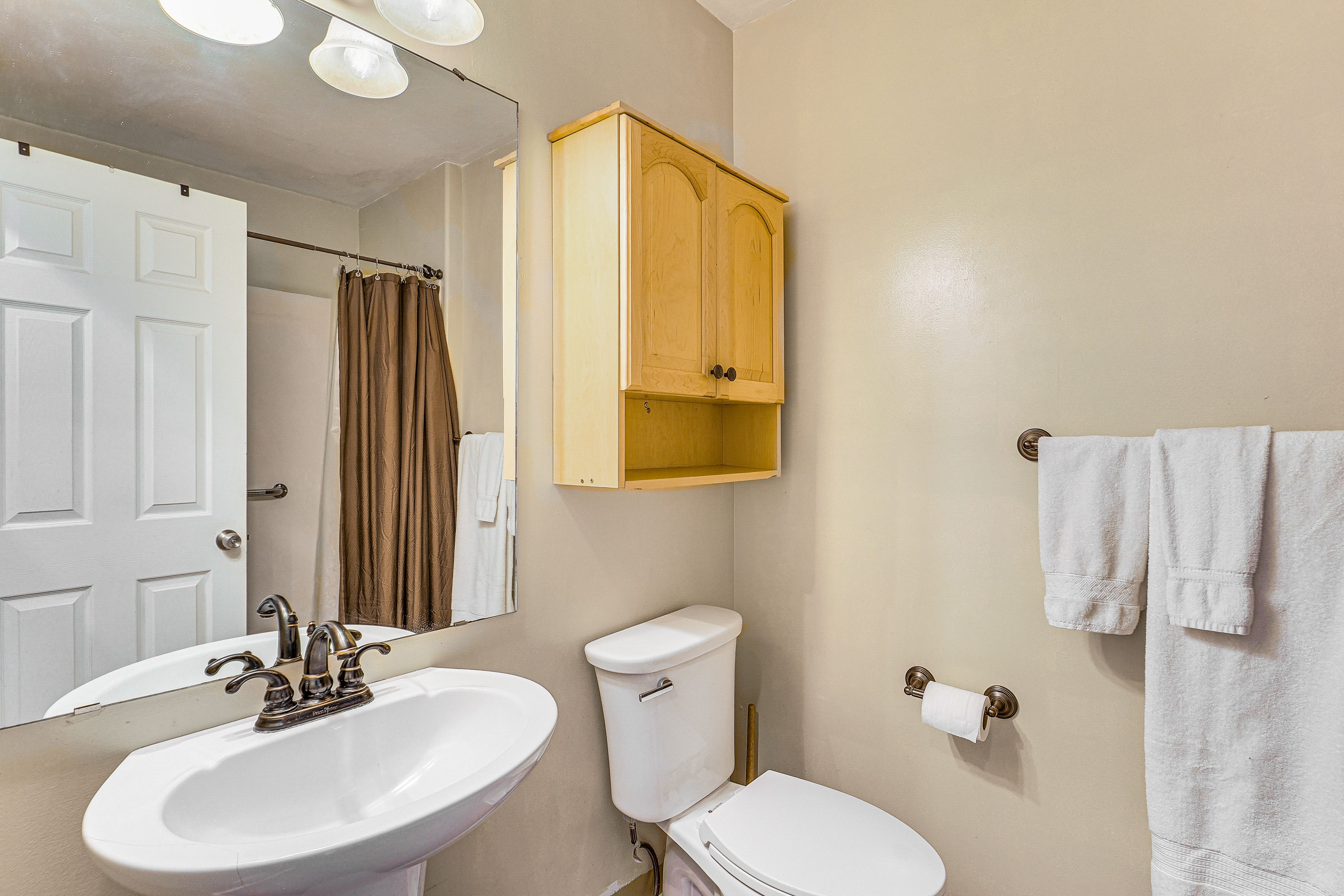 Full Bathroom | Basement | Complimentary Toiletries