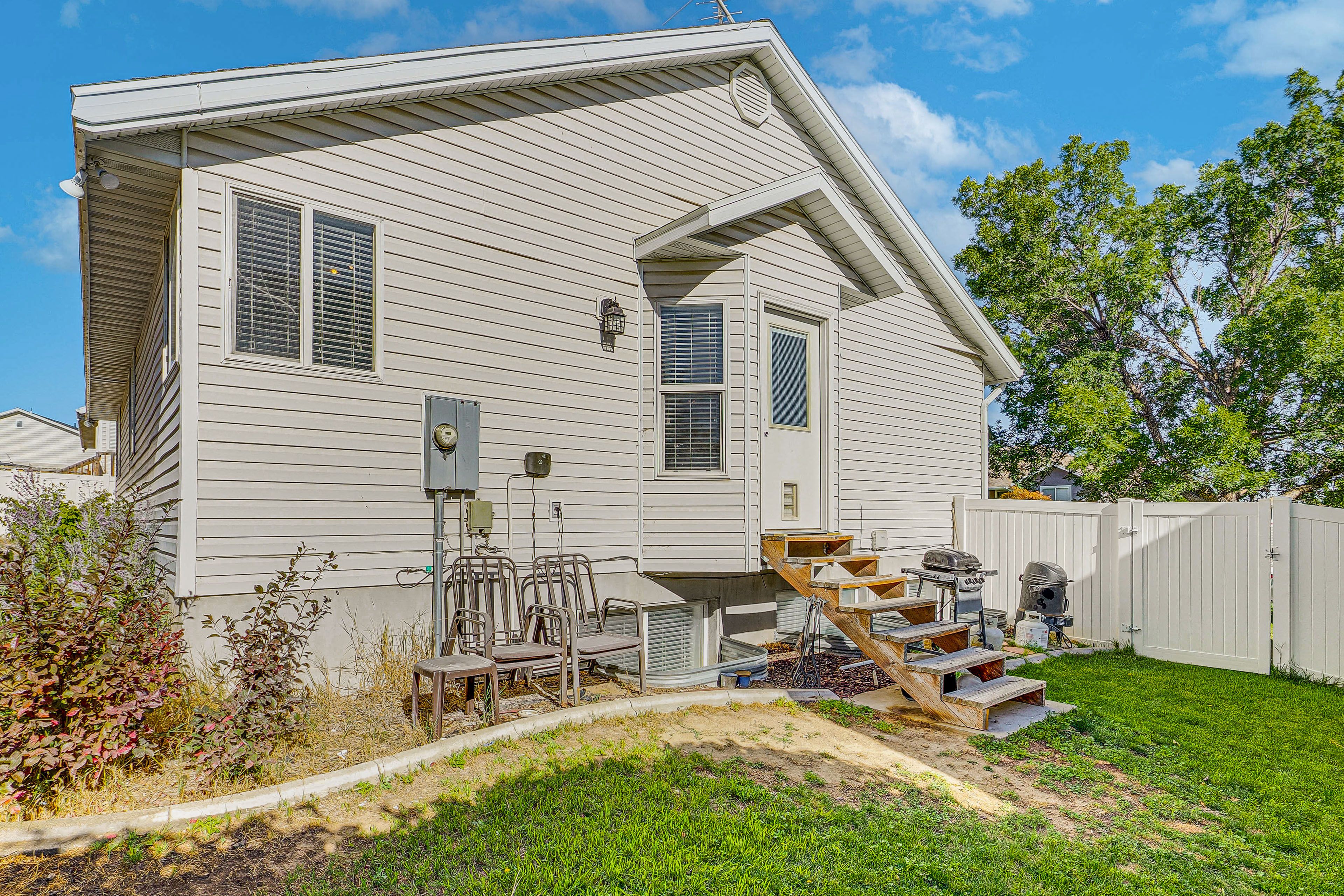 Pet-Friendly Fenced Backyard | Gas Grill & Smoker