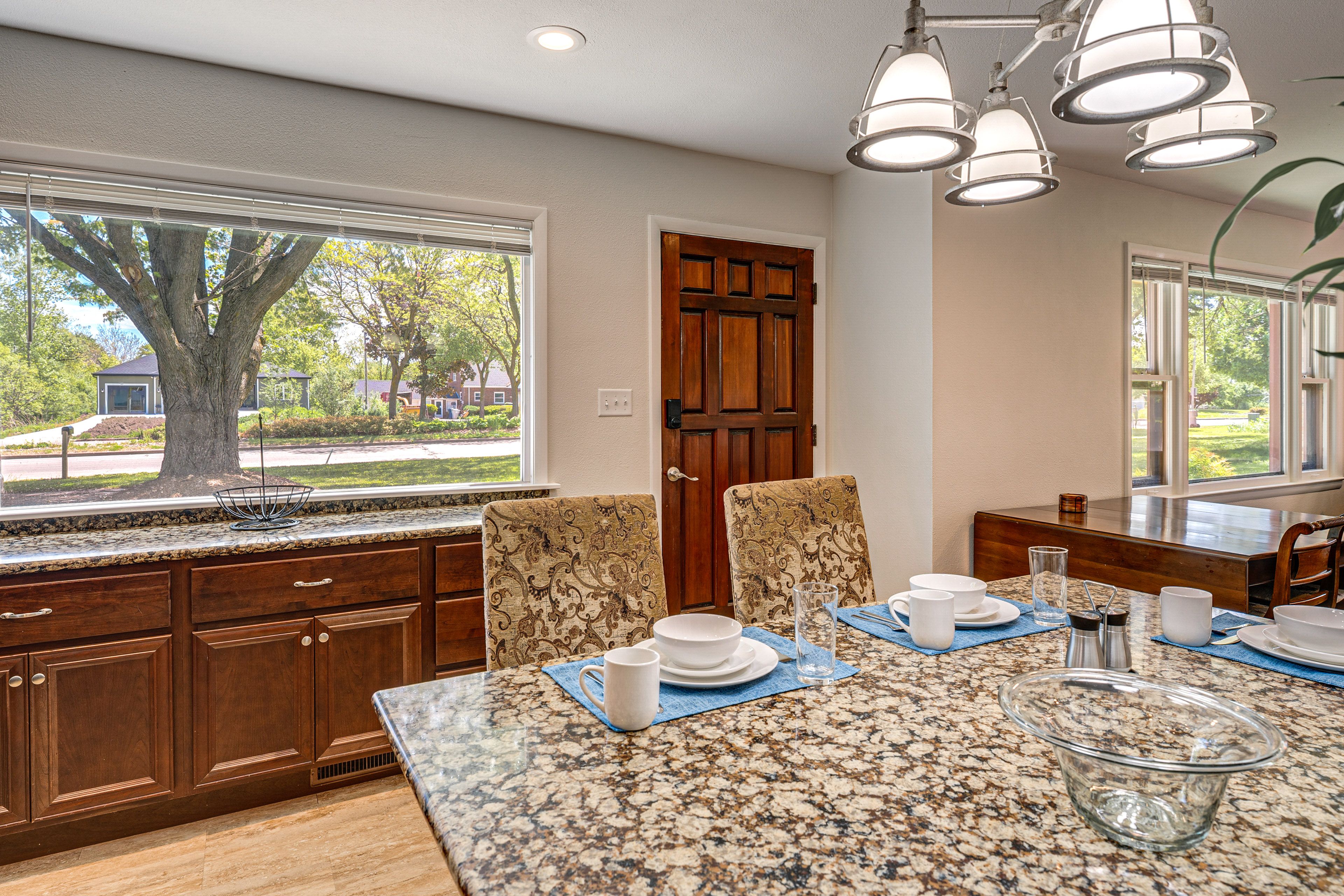 Kitchen | Main Floor