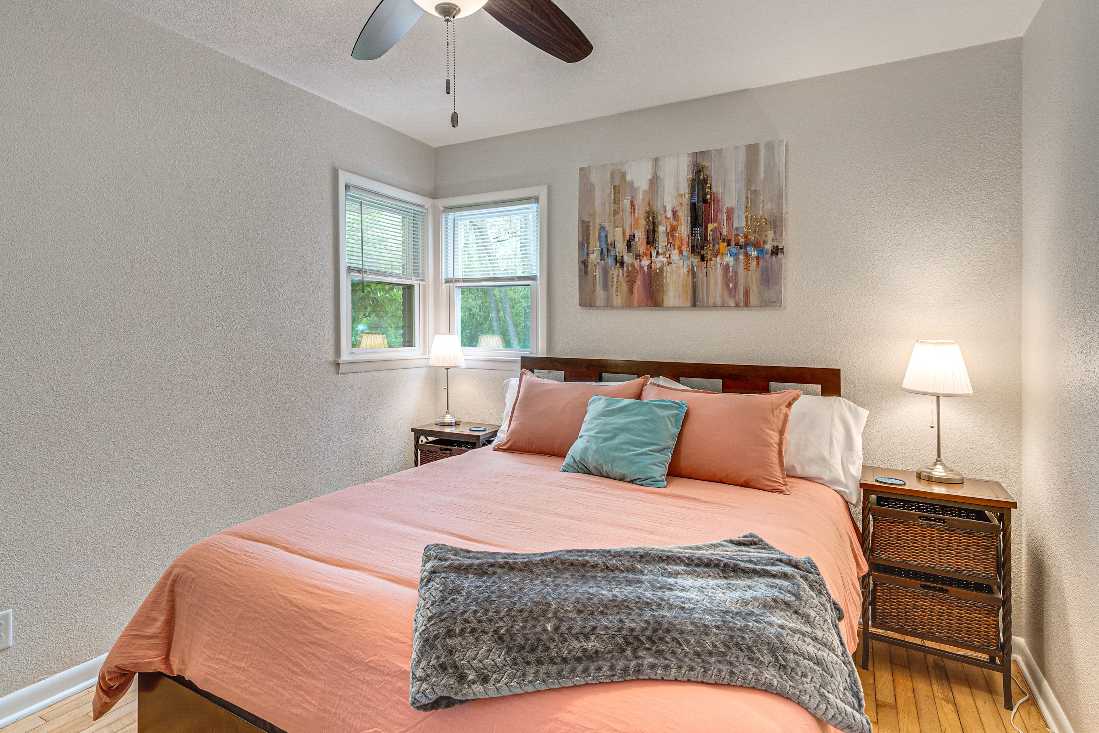 Bedroom 1 | Queen Bed | Main Floor