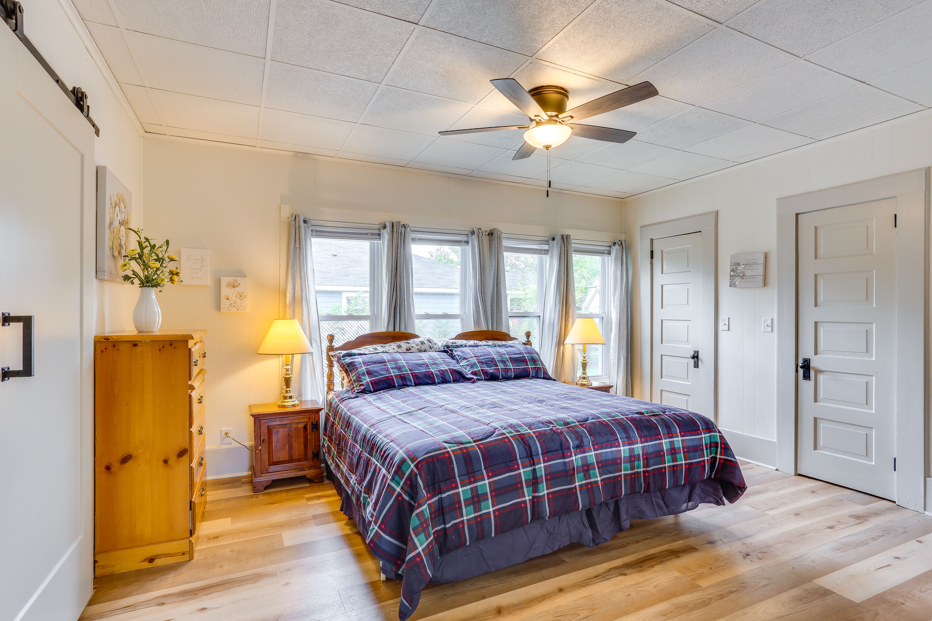 Bedroom 2 | King Bed