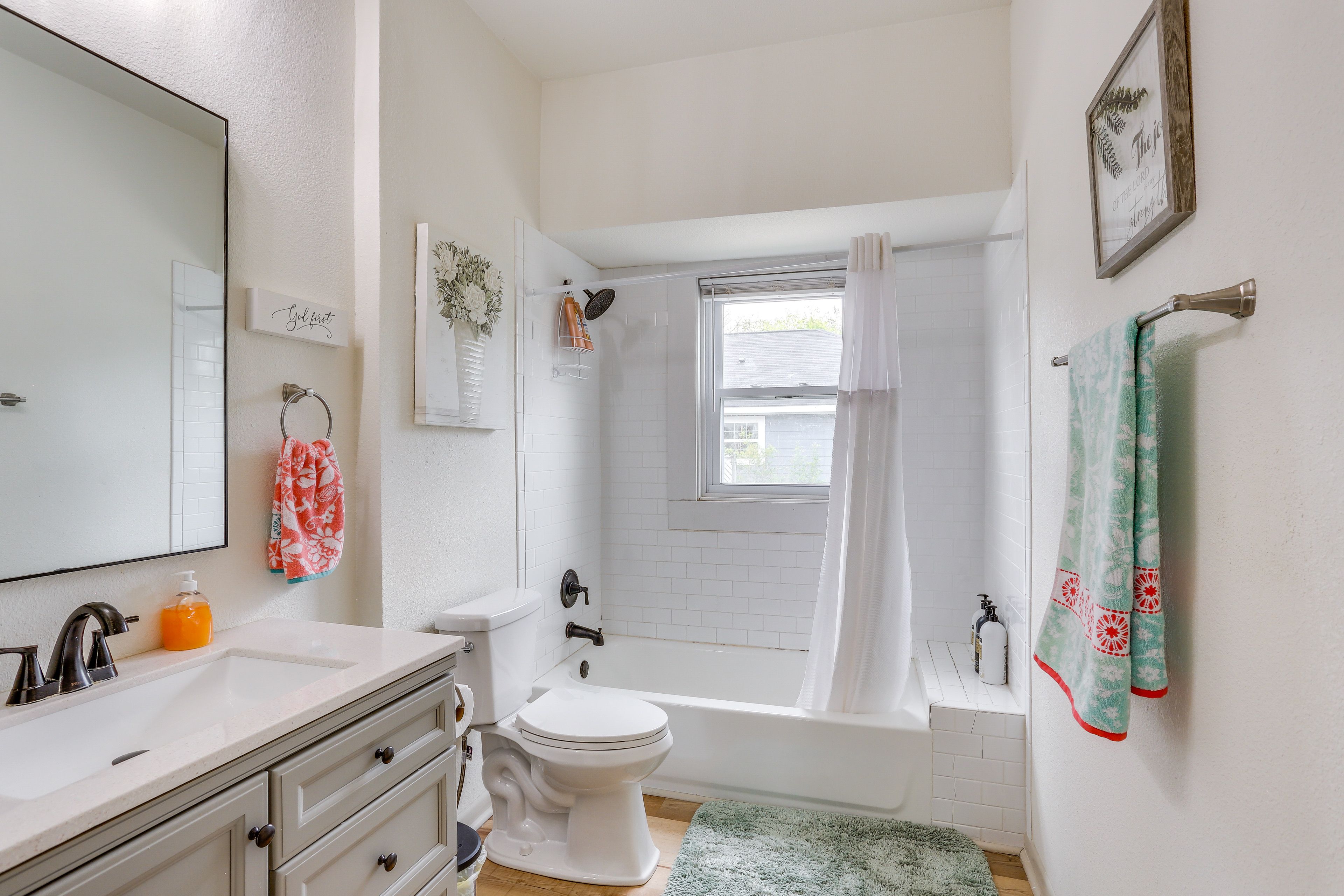 Bathroom | Towels Provided