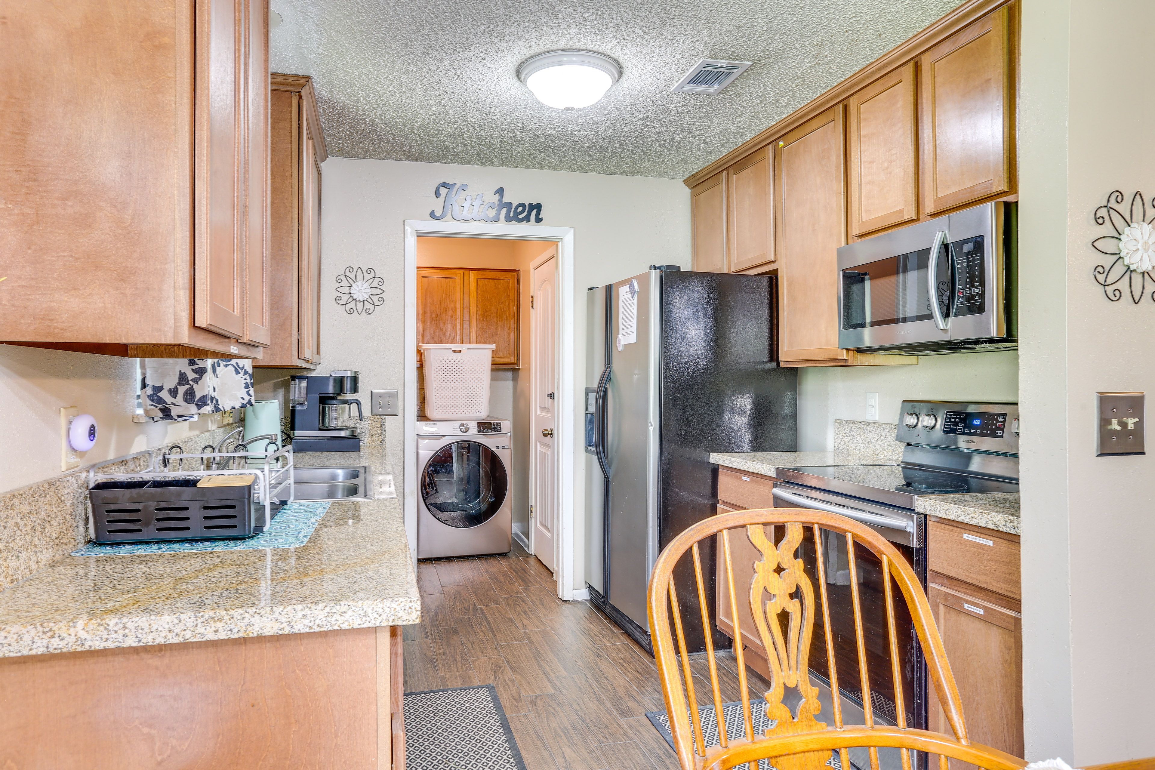 Kitchen | Trash Bags/Paper Towels