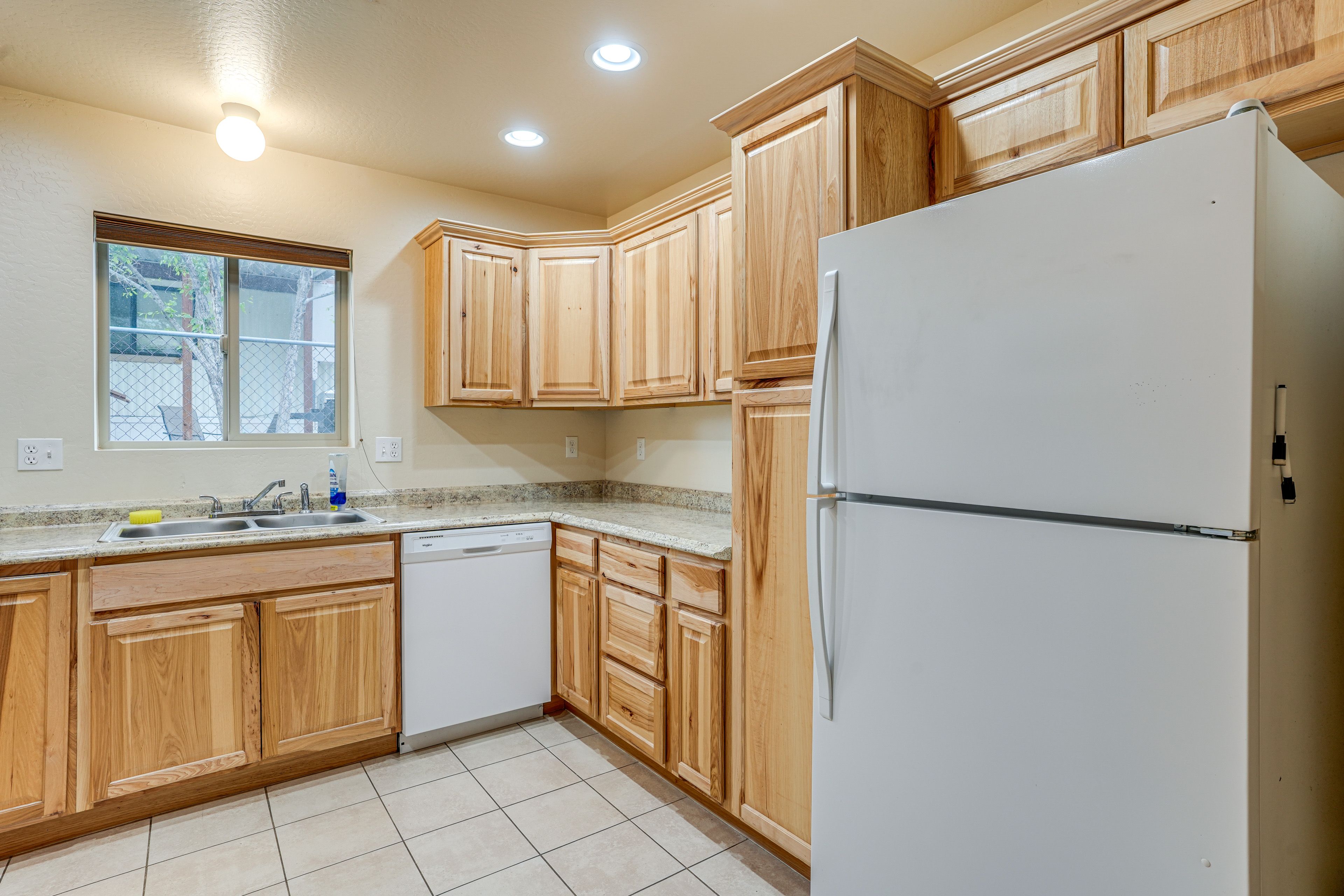 Kitchen | Stove/Oven | Microwave | Toaster Oven