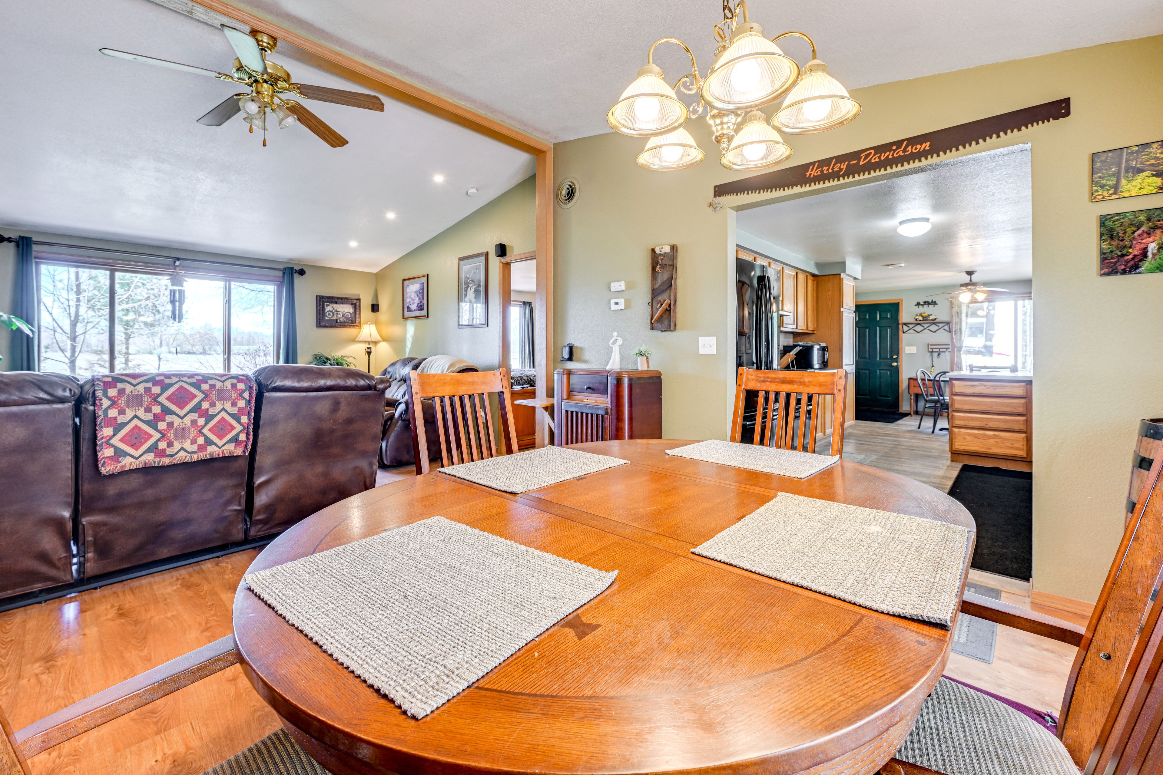 Formal Dining Area | Dishware & Flatware