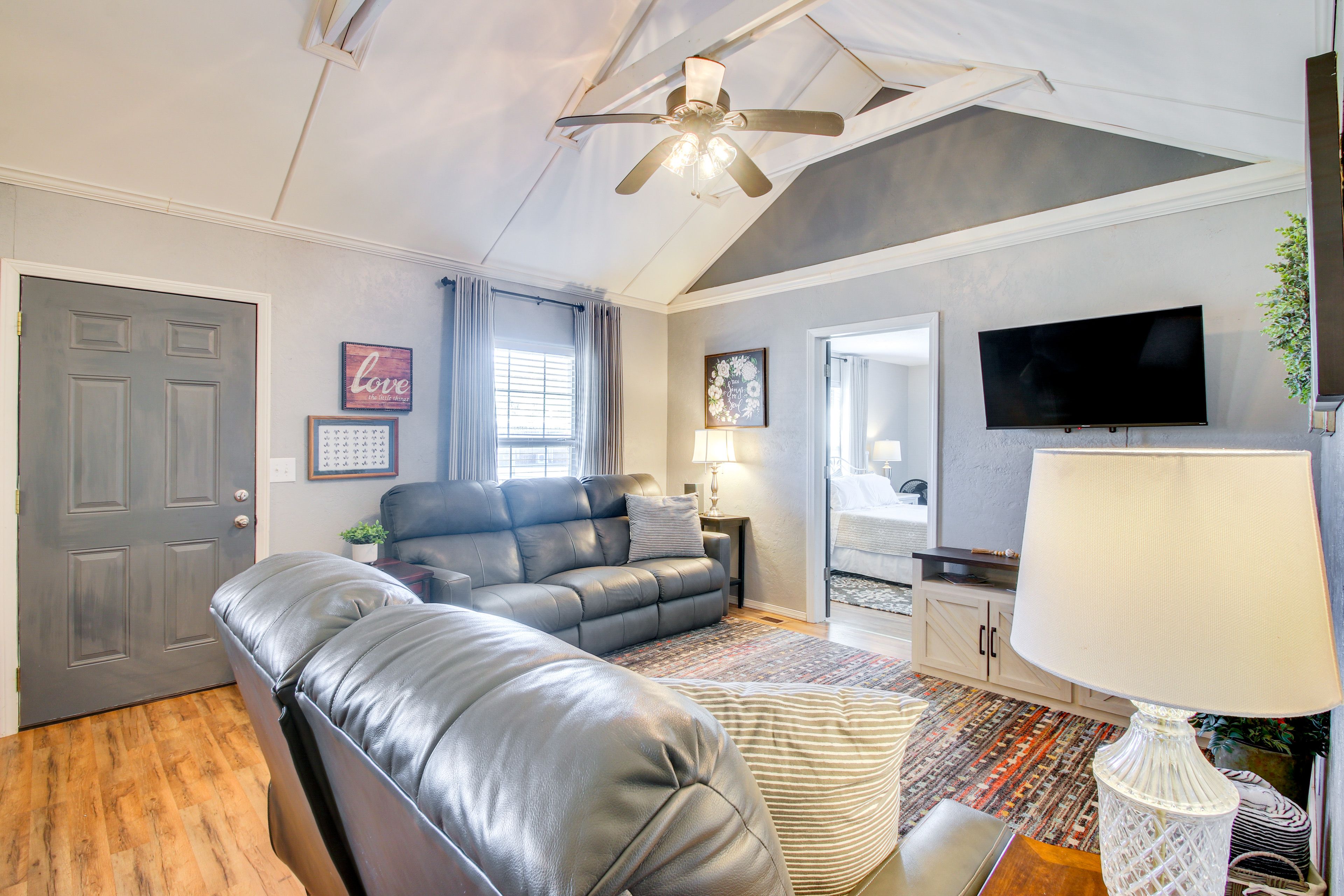 Living Room | Smart TV | Central A/C & Heating
