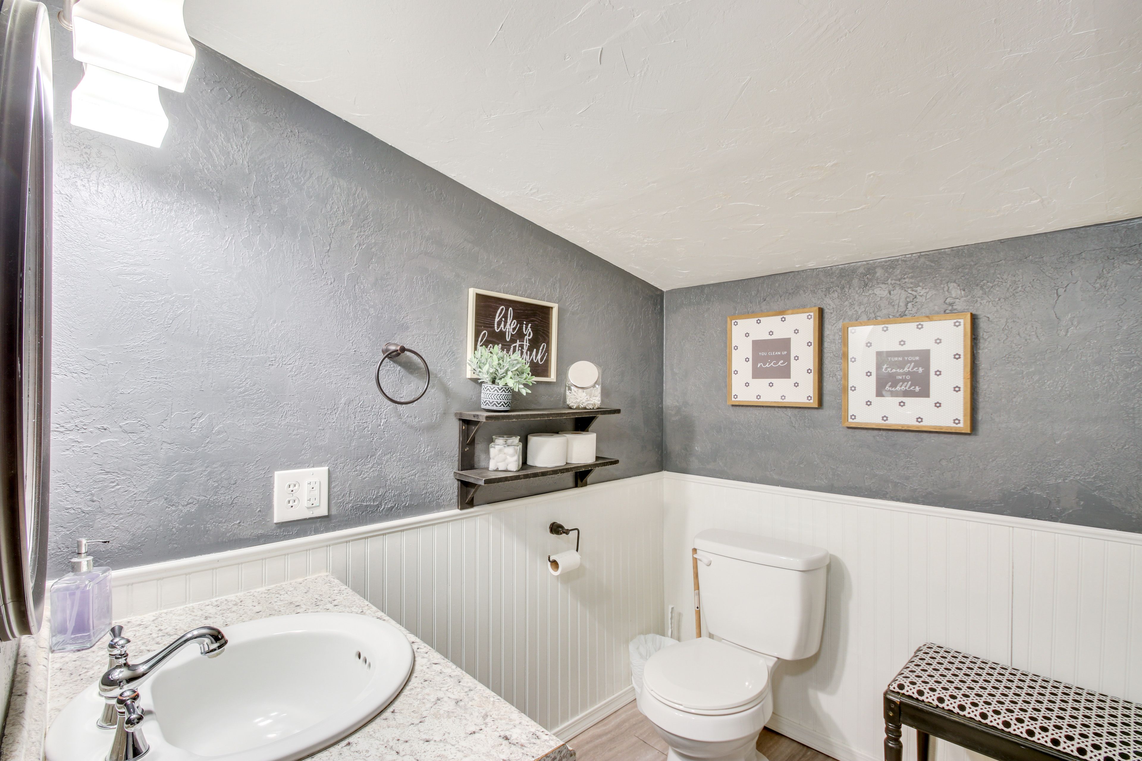 Full Bathroom