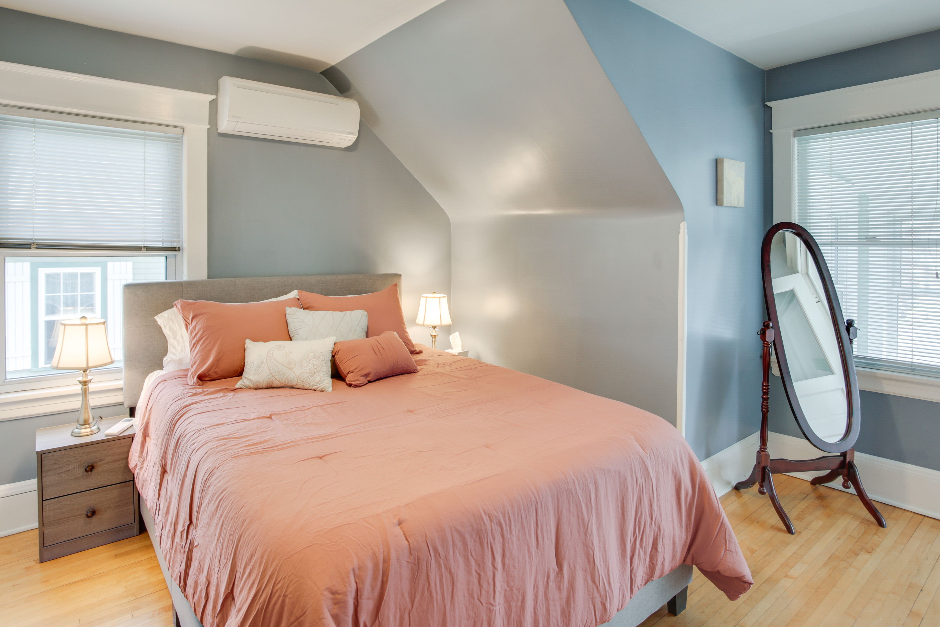 Bedroom 2 | Queen Bed | 2nd Floor