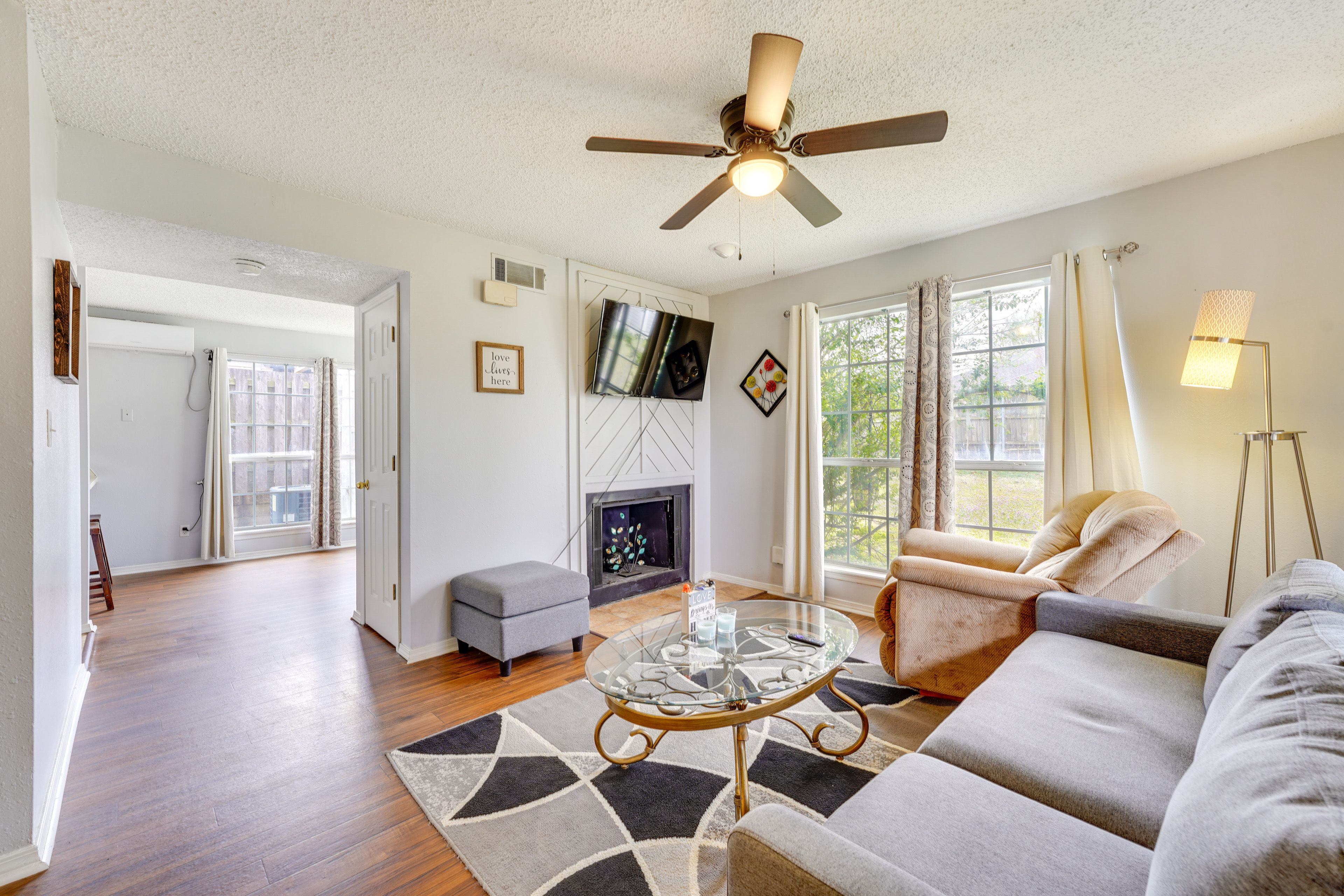 Fort Smith Vacation Rental | 2BR | 1.5BA | 1,188 Sq Ft | Stairs Required