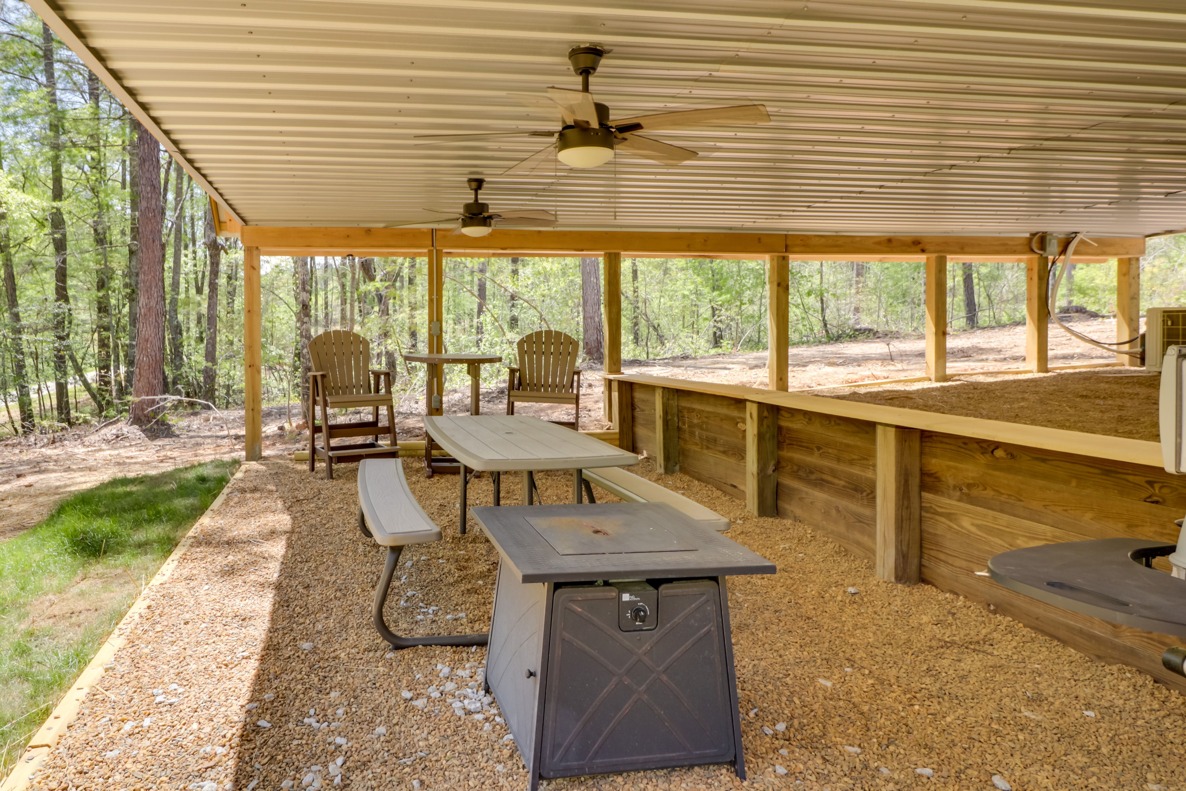 Patio | Fire Pit | Picnic Table