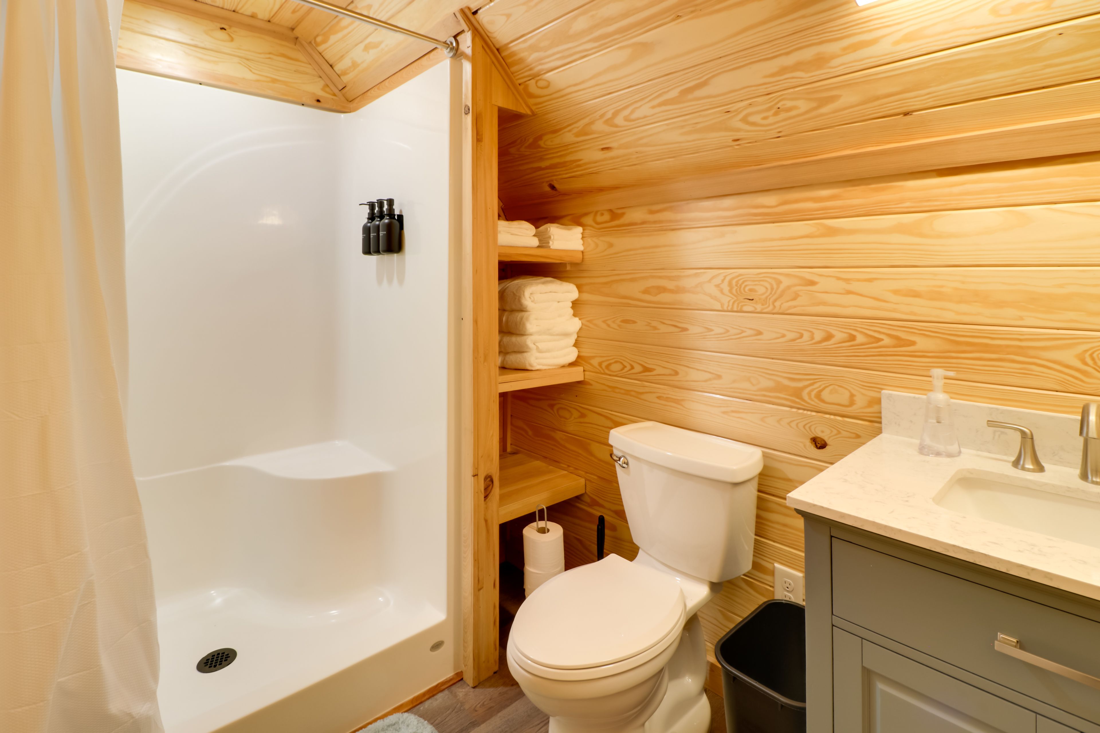 Full Bath | Towels | Hair Dryer