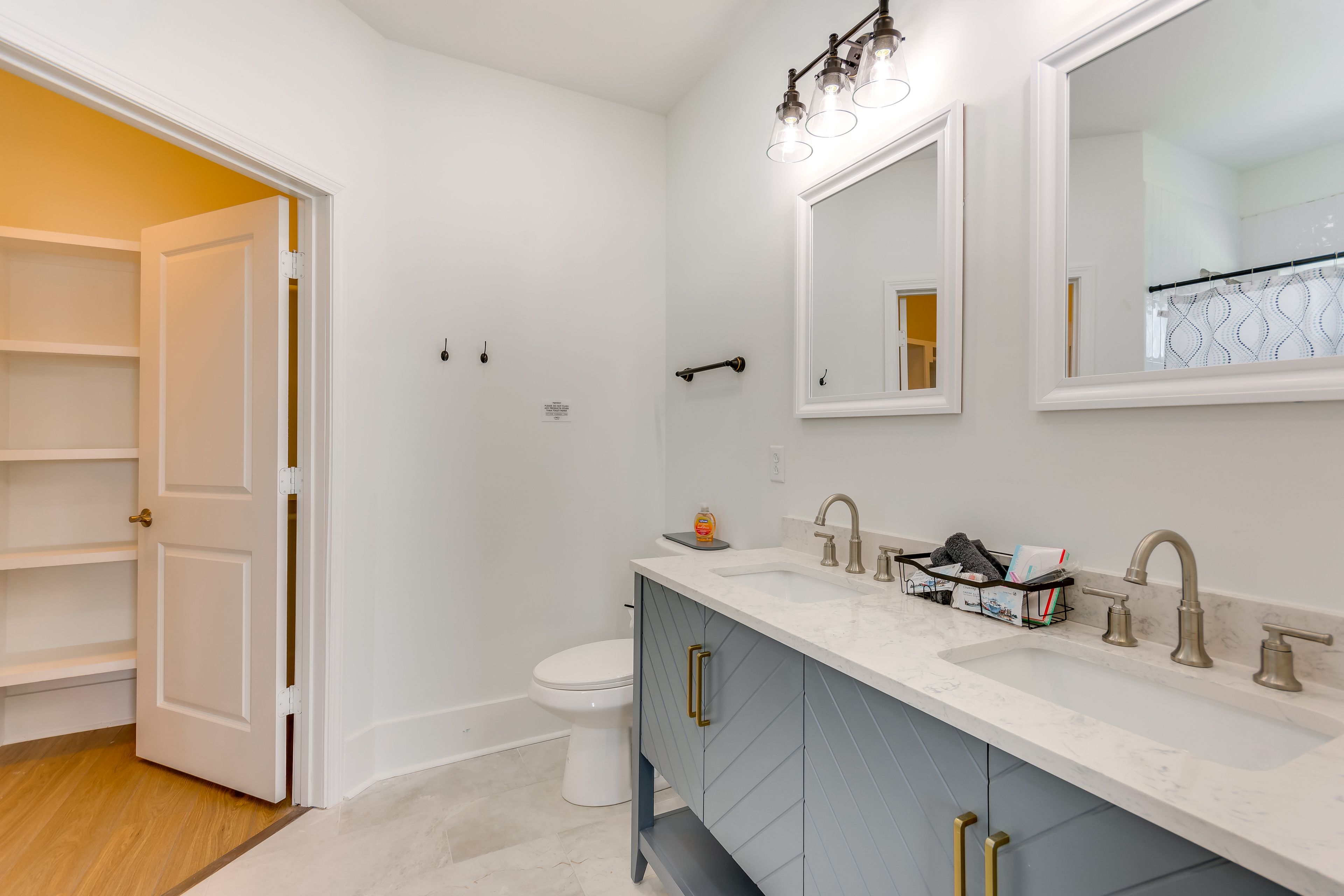 En-Suite Bathroom | Shower | Walk-In Closet | 3rd Floor