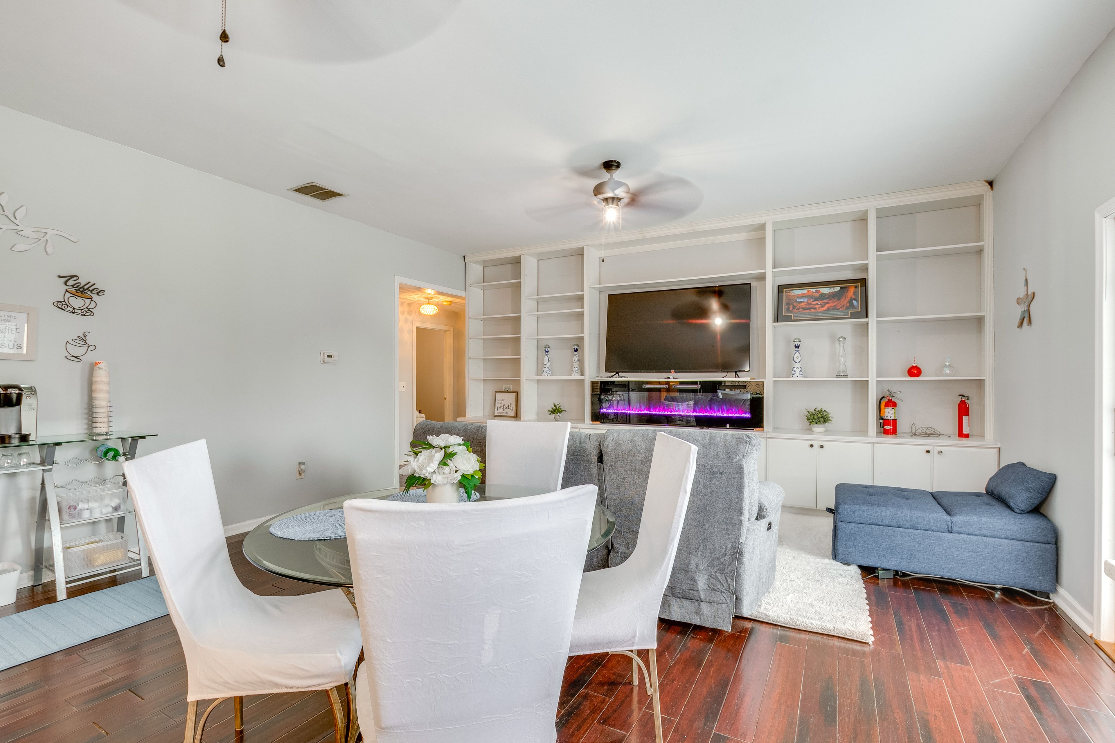 Dining Area | Dishware & Flatware
