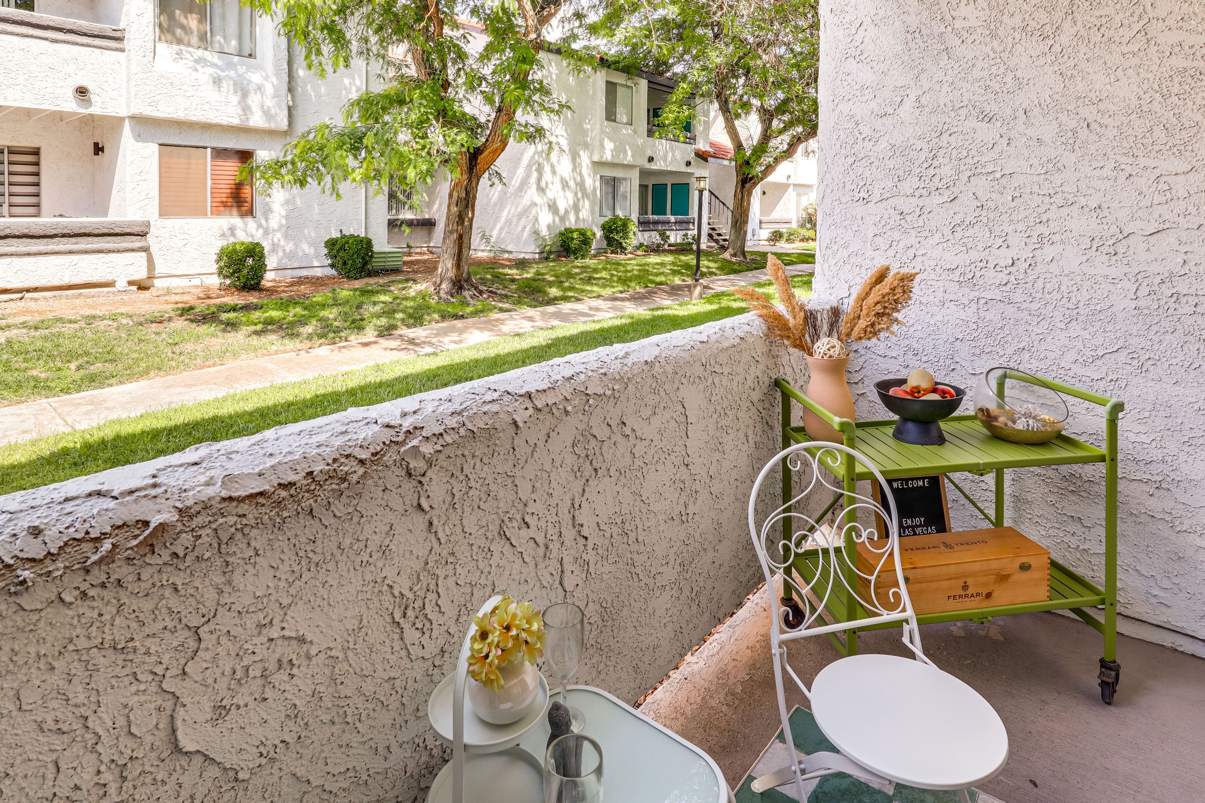 Private Patio w/ Seating