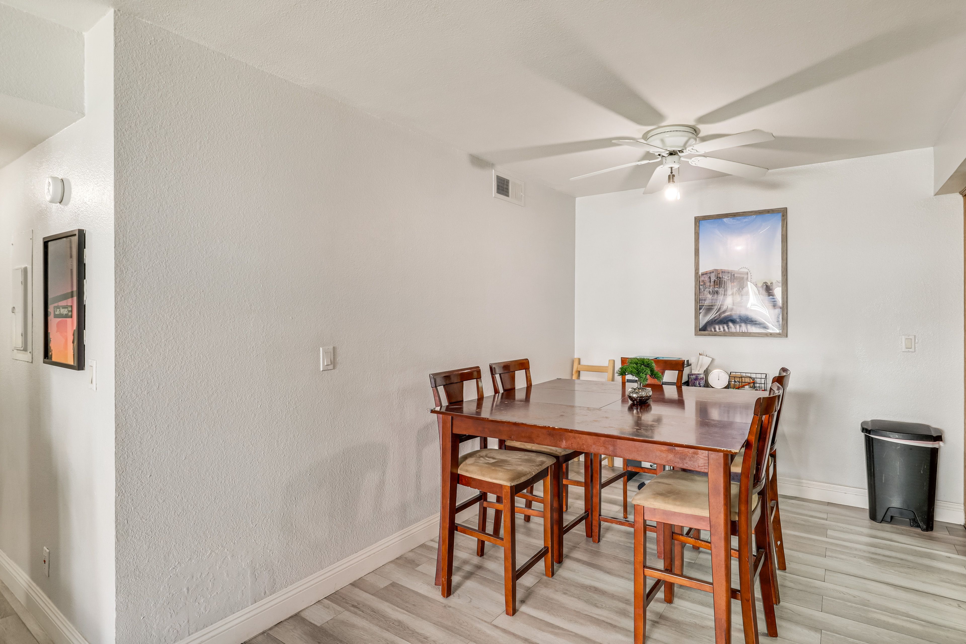 Dining Area | Dishware/Flatware