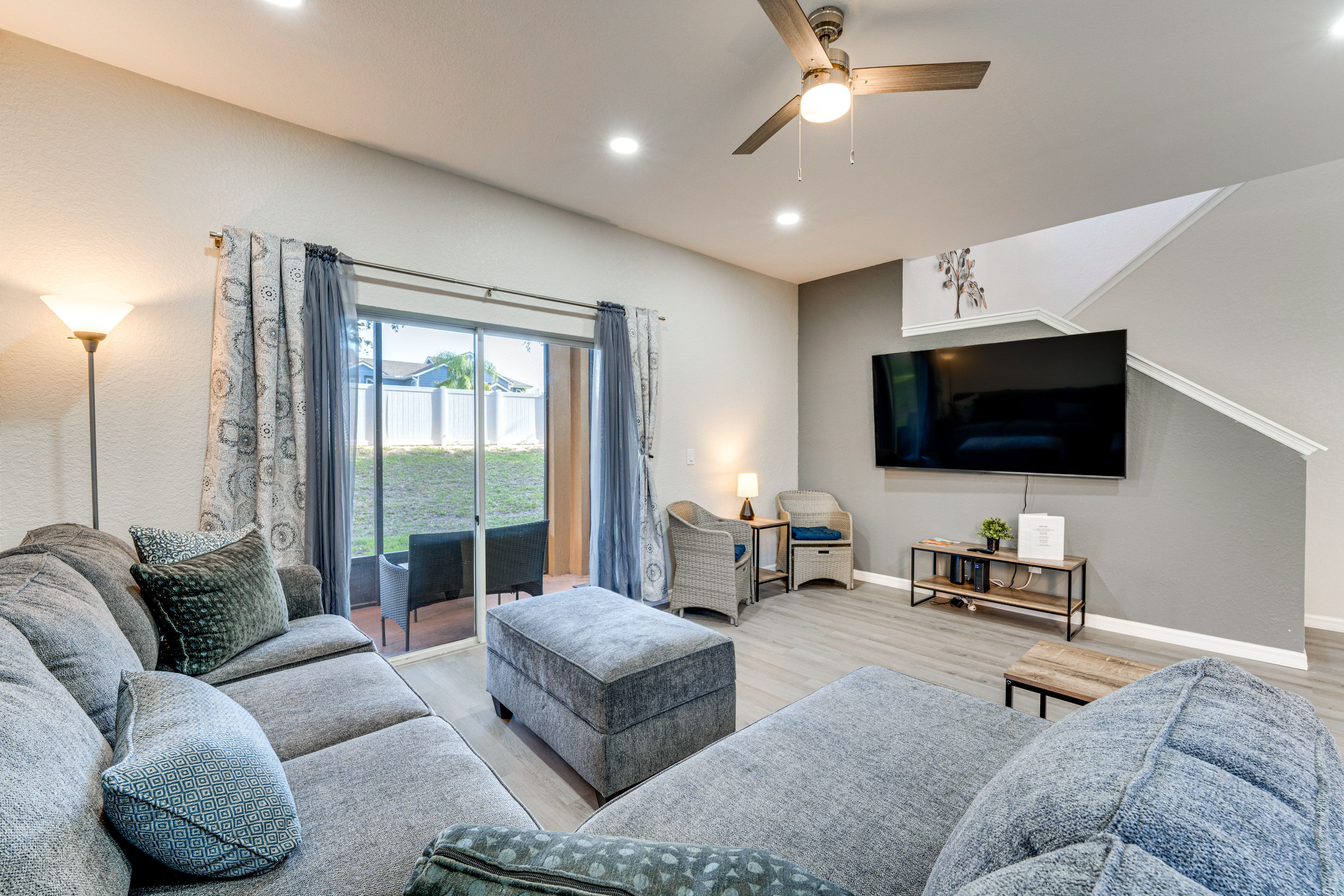 Living Room | Smart TV | Free WiFi | Central A/C | 1st Floor