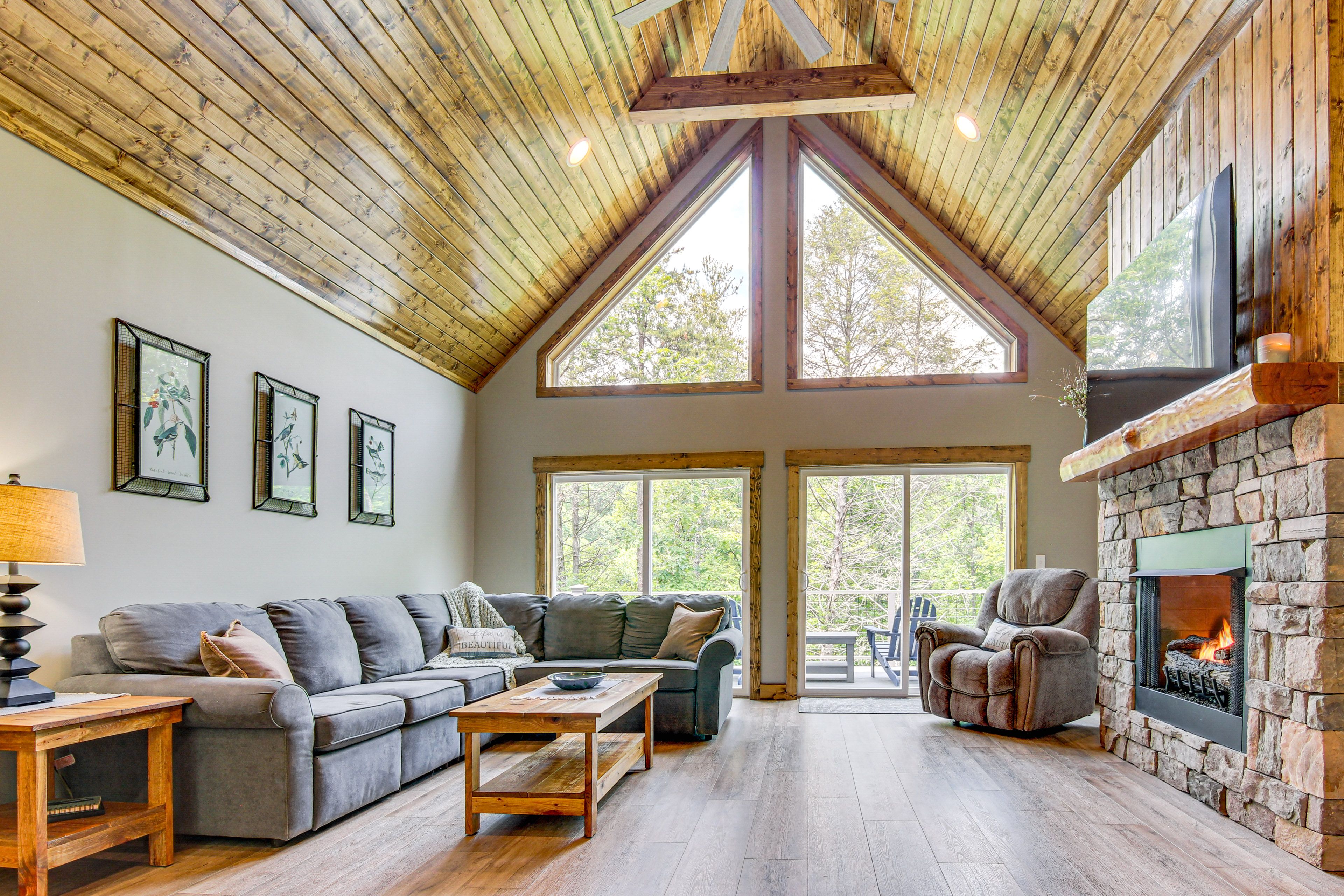Living Room | Upper Floor | Central A/C & Heating