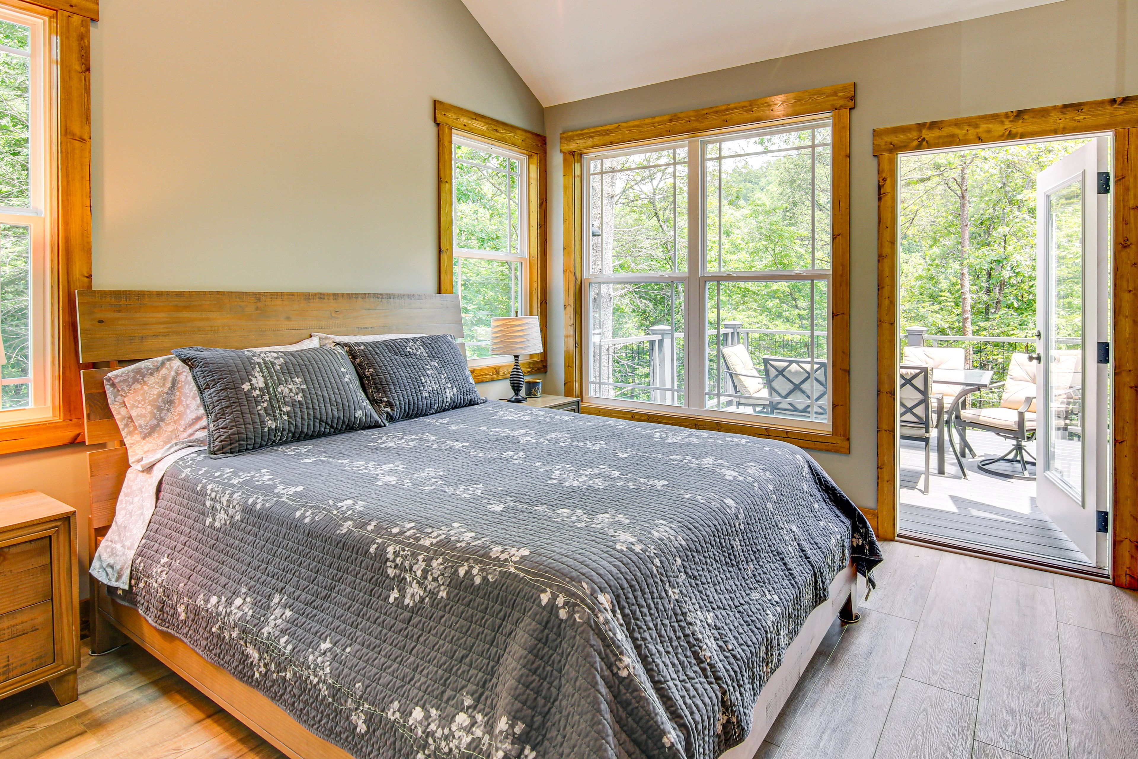 Bedroom 2 | Upper Floor | Queen Bed | Linens Provided