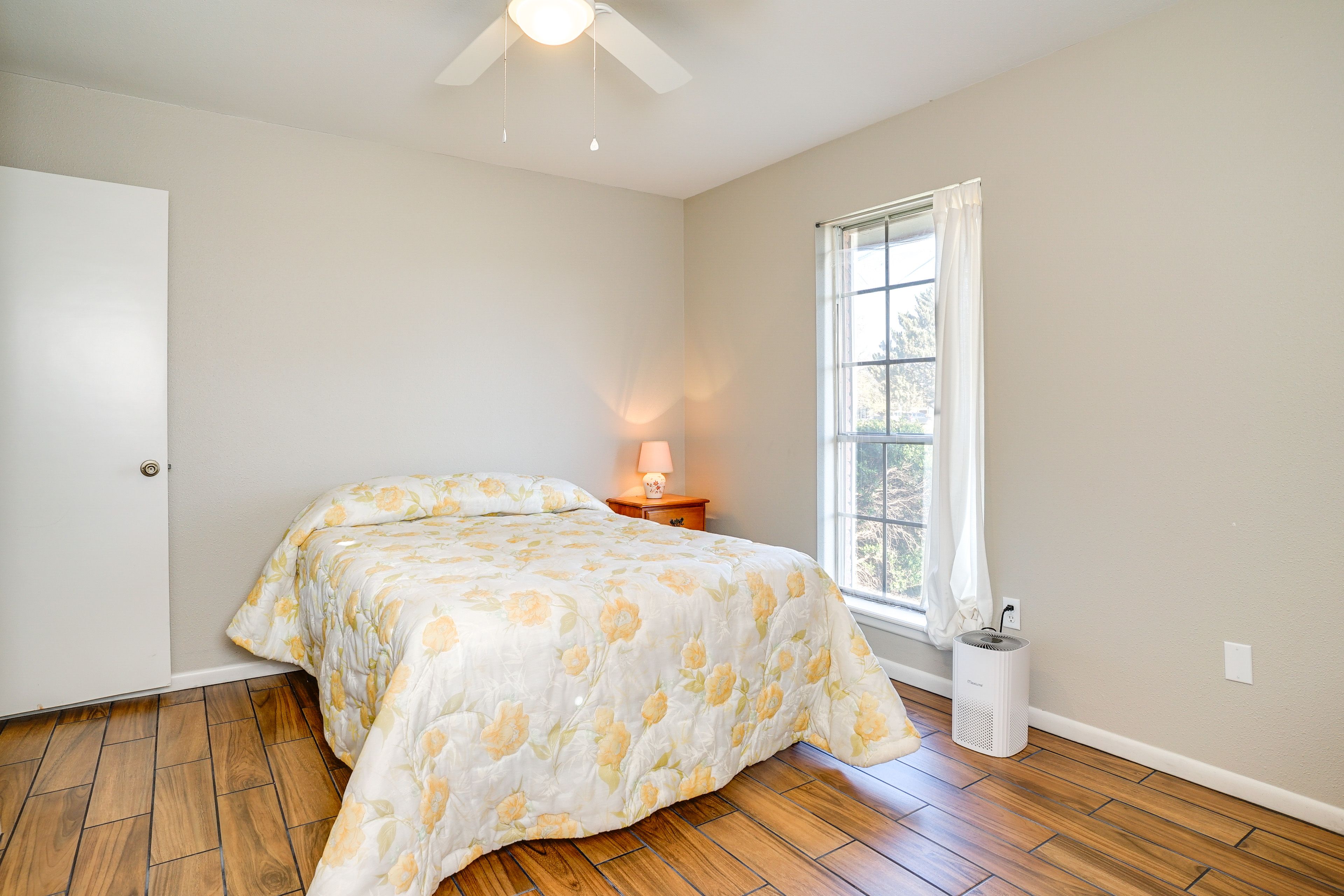 Bedroom 2 | Queen Bed
