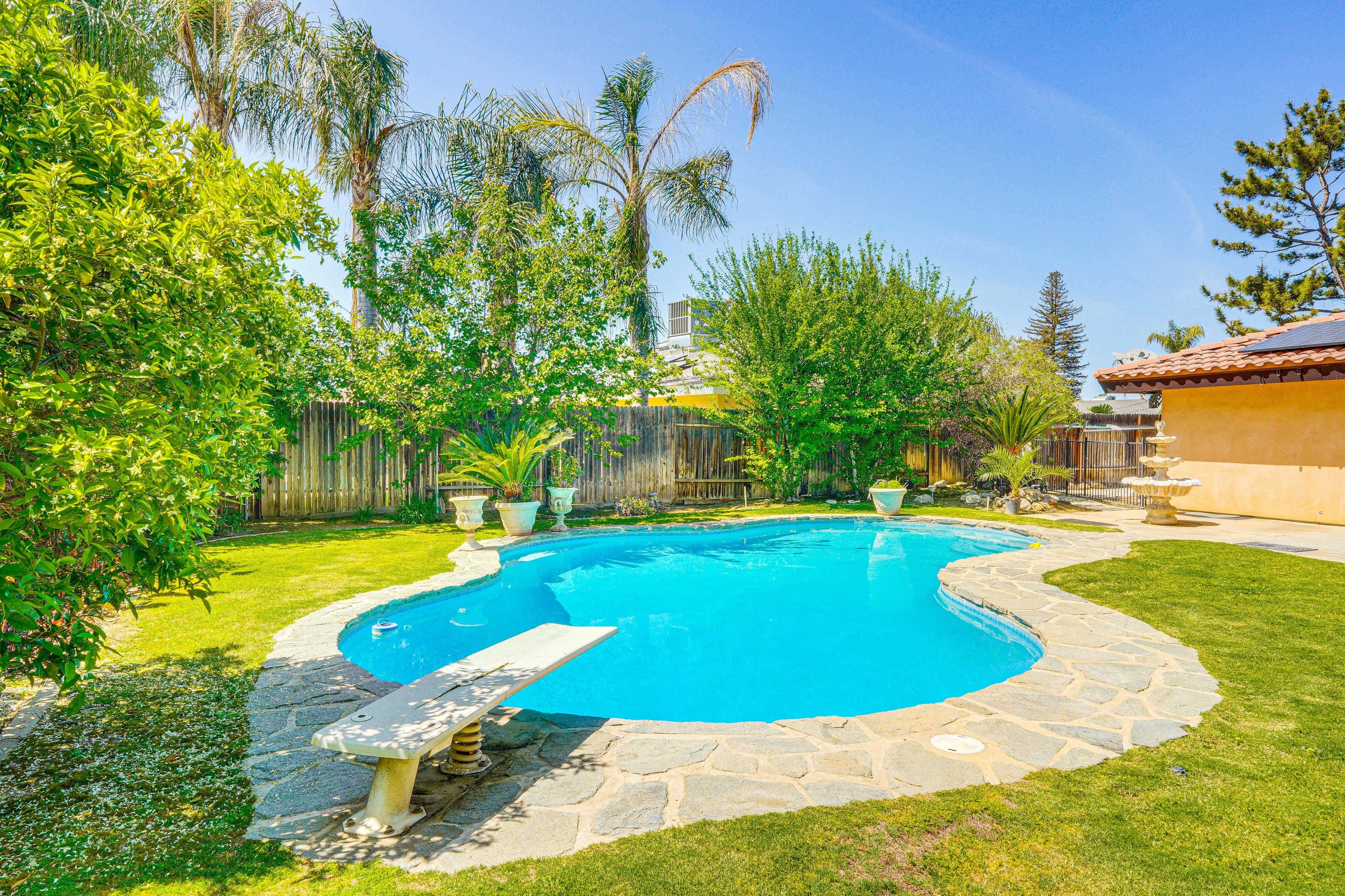 Bakersfield Vacation Rental | 3BR | 2BA | 1,499 Sq Ft | Small Step to Enter