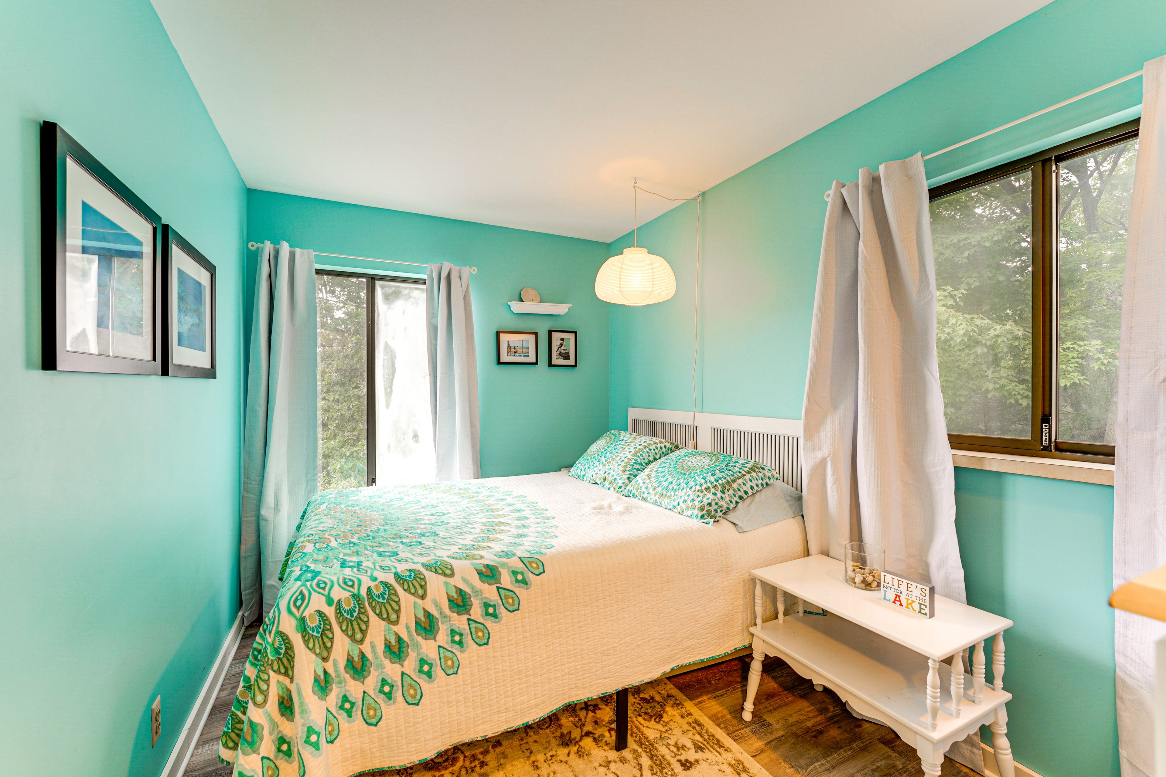 Bedroom 2 | 2nd Floor | Queen Bed