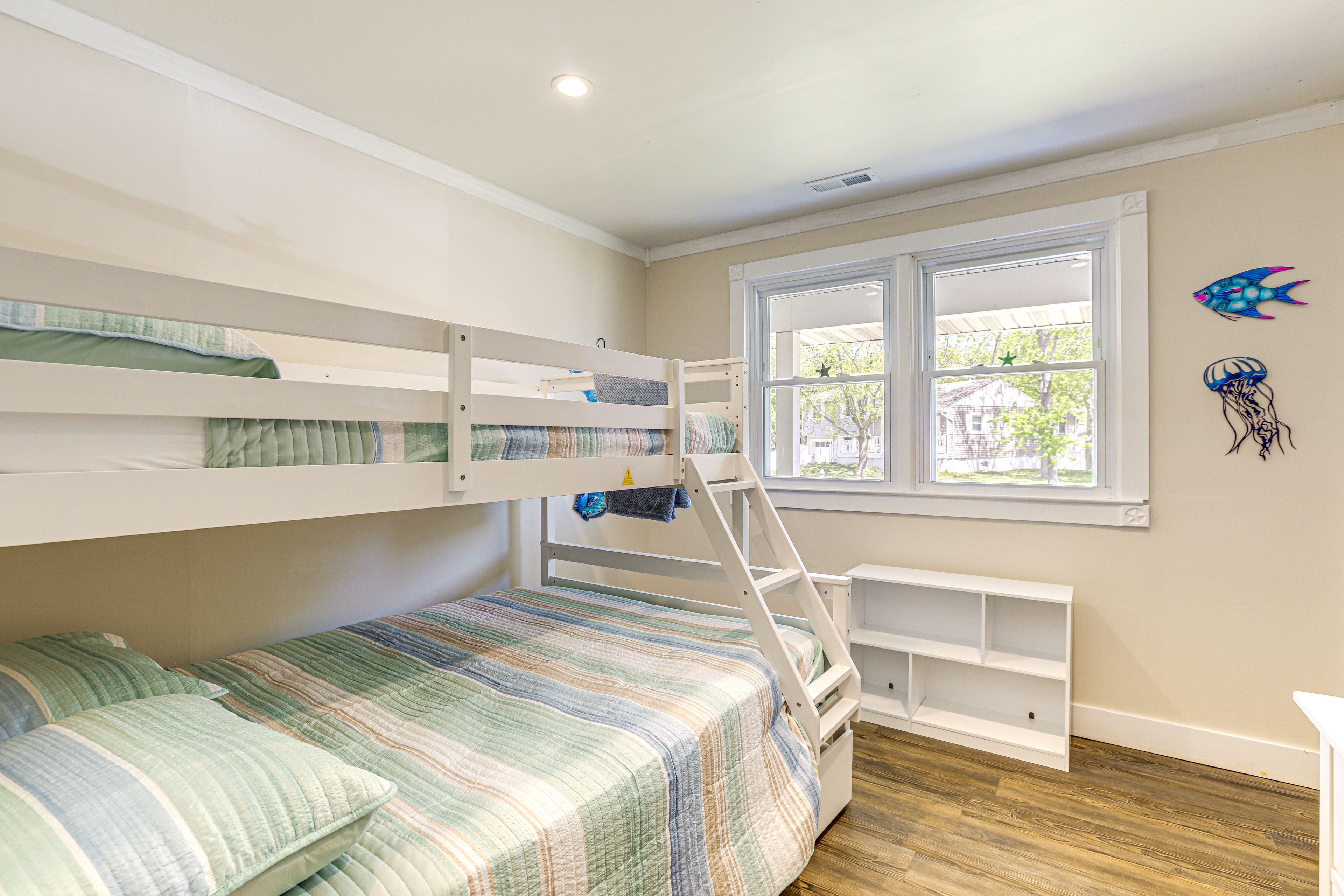 Bedroom 3 | Twin/Full Bunk Bed w/ Twin Trundle