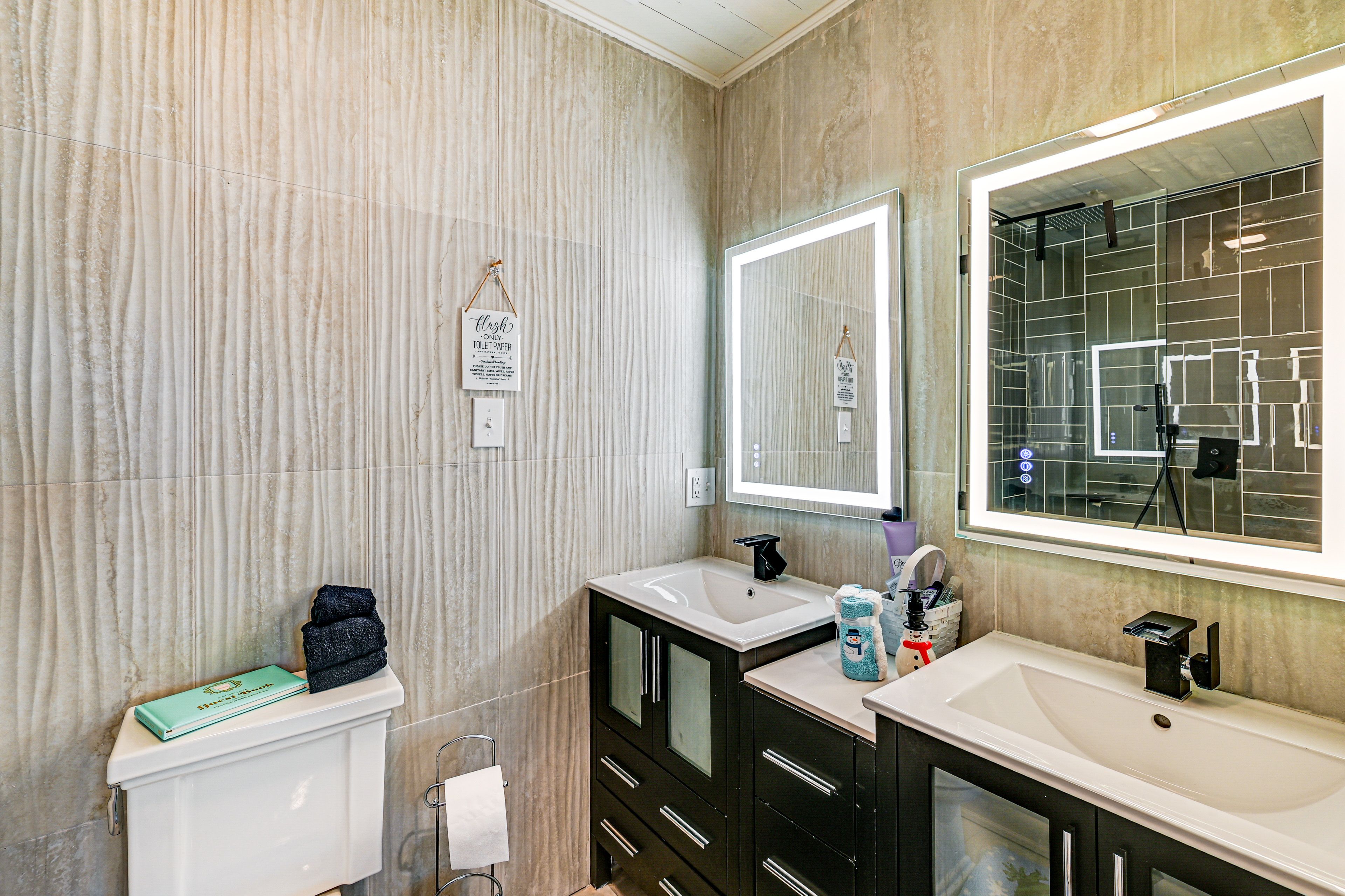 Full Bathroom | Jetted Tub