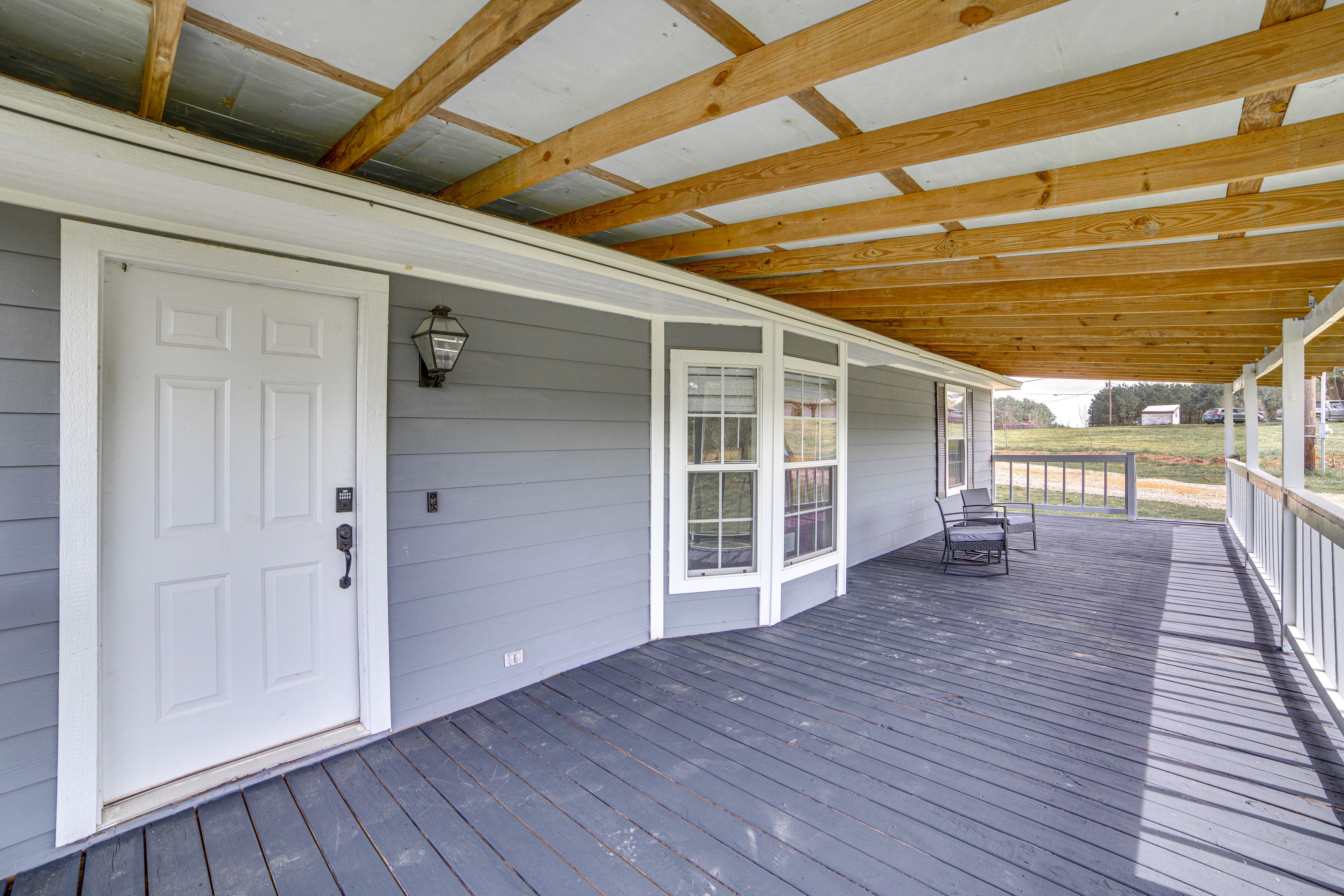 Front Deck | Private Entrance