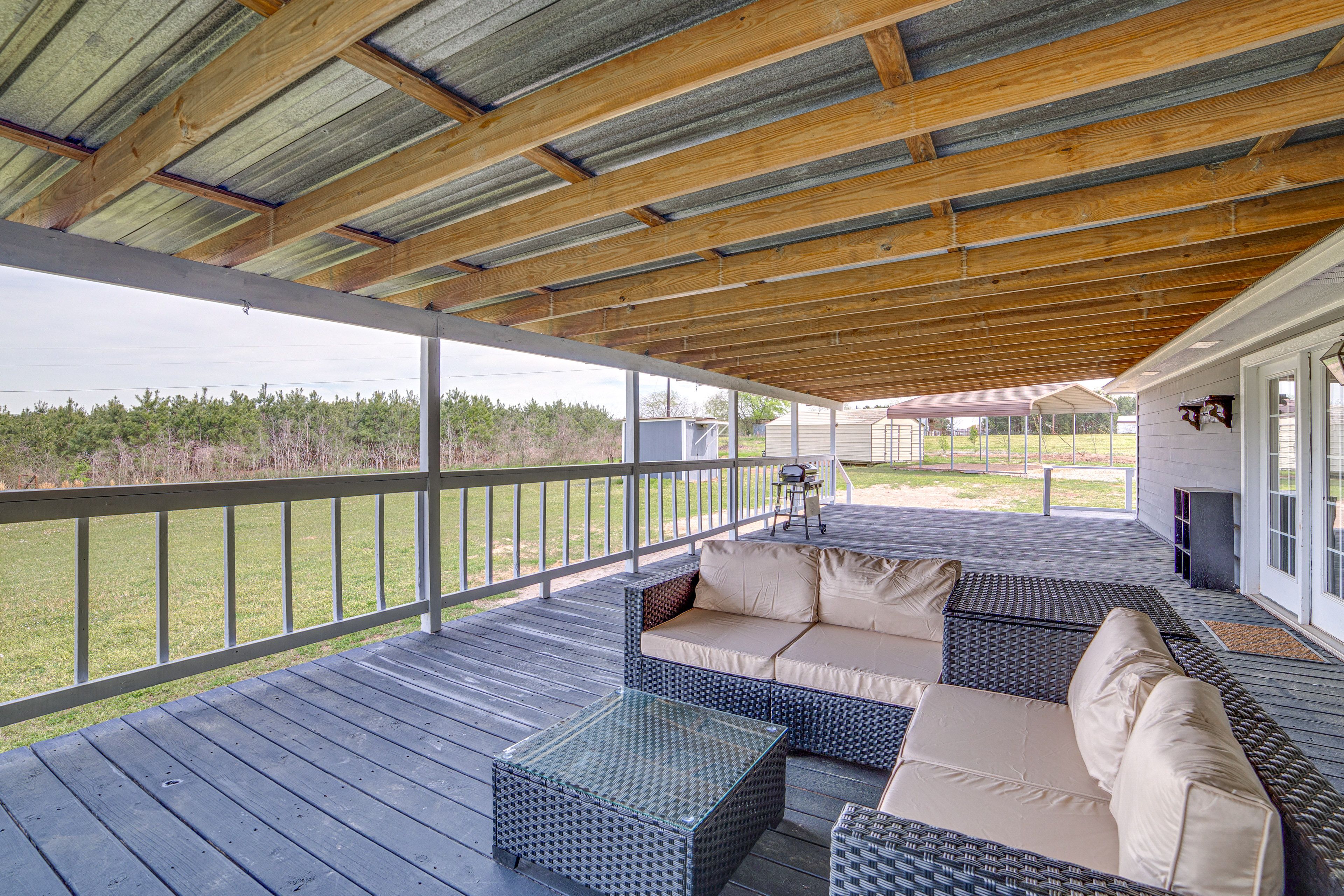 Mt Pleasant Vacation Rental | 3BR | 2BA | 1,500 Sq Ft | Small Step for Entry