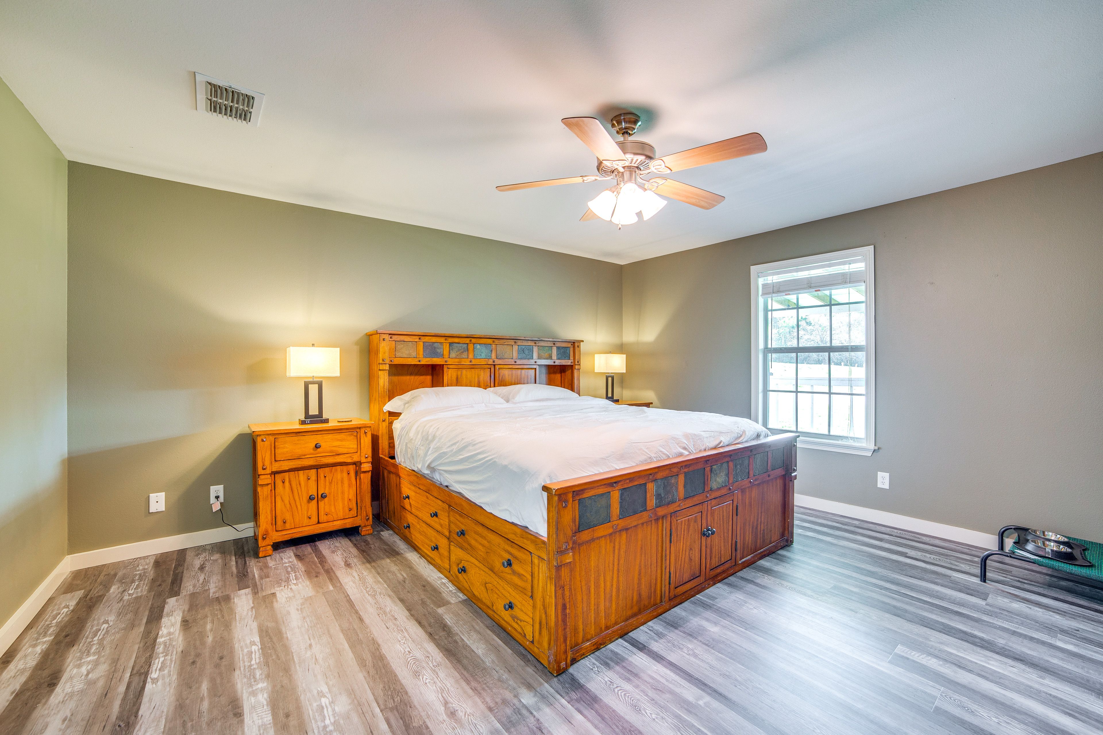 Bedroom 1 | King Bed | En-Suite Bathroom