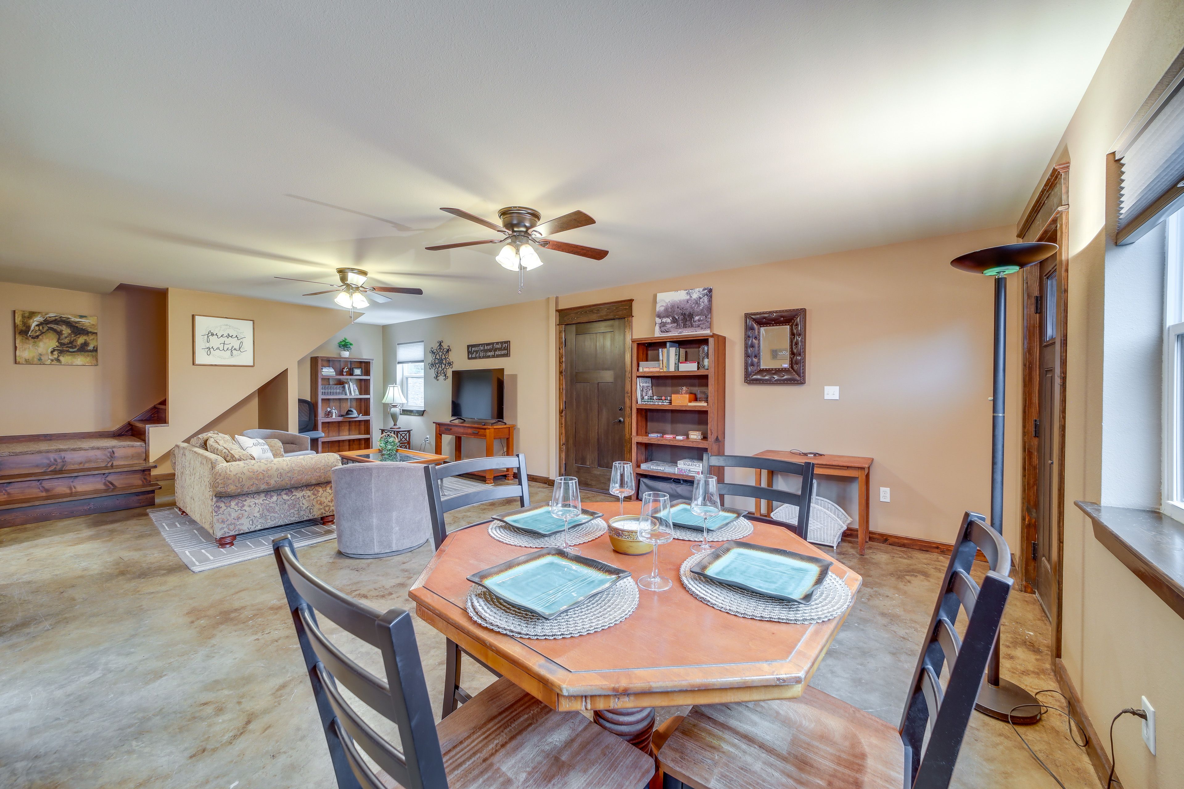 Dining Area | 1st Floor