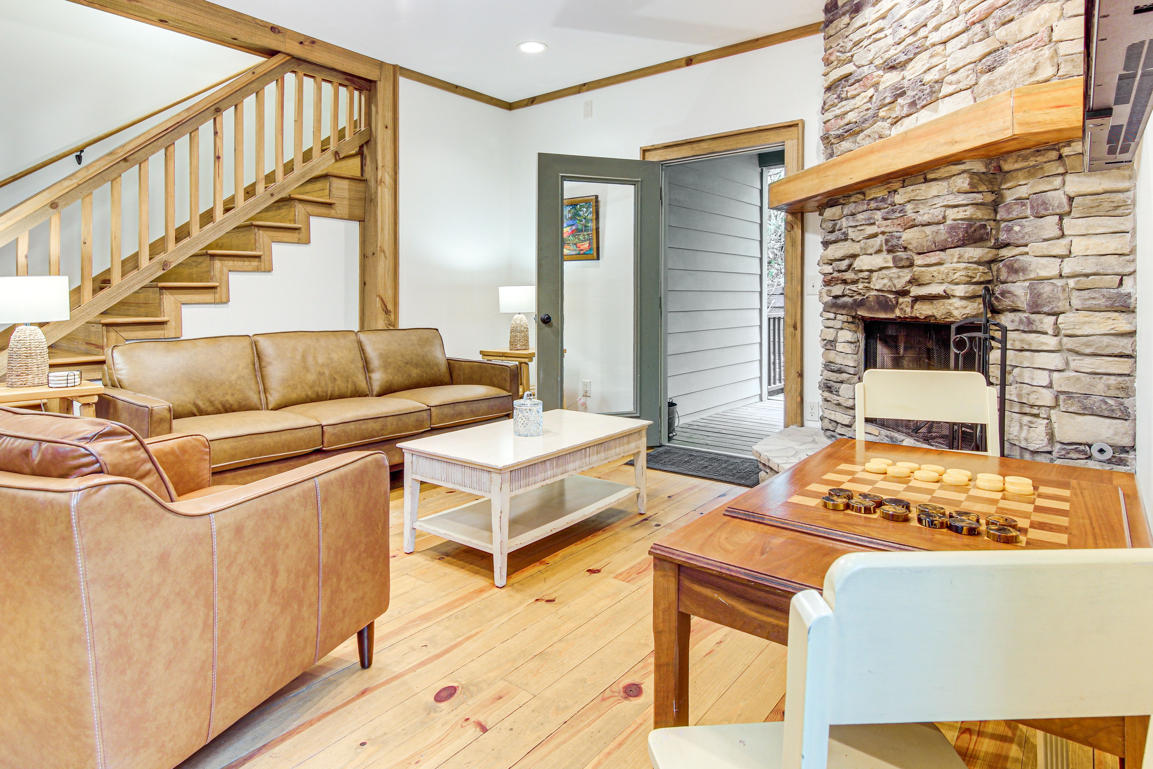 Living Room | 1st Floor | Flat-Screen TV | Fireplace | Chess Table