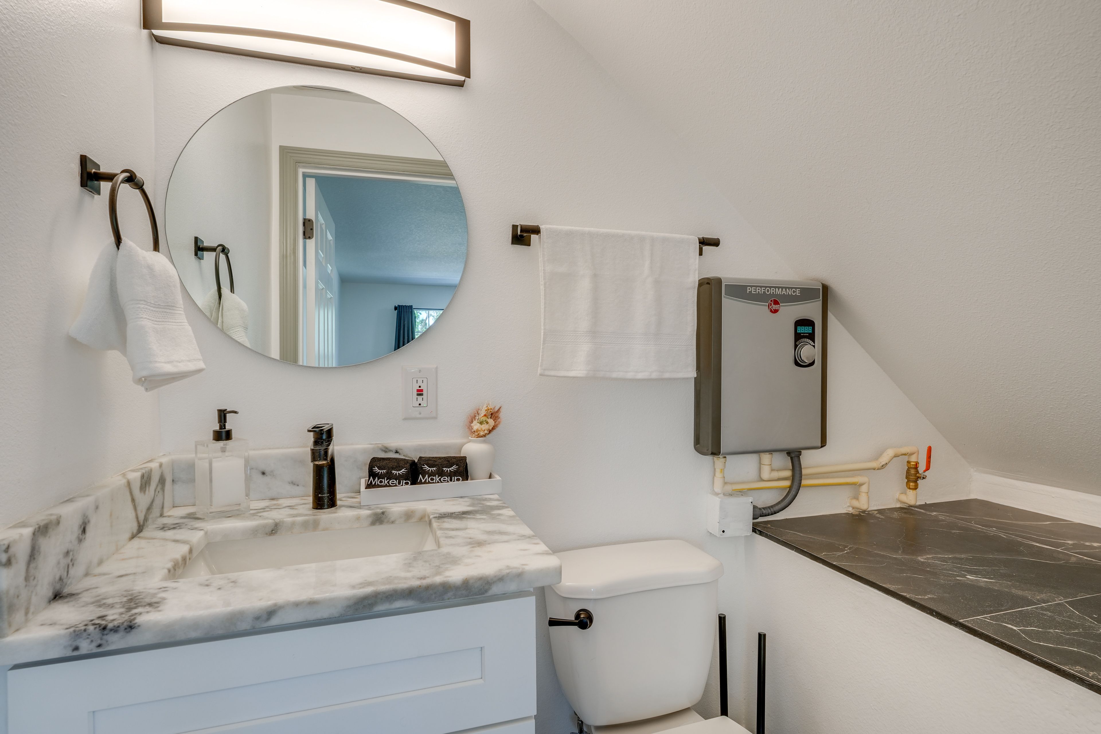 Half Bathroom | 1st Floor