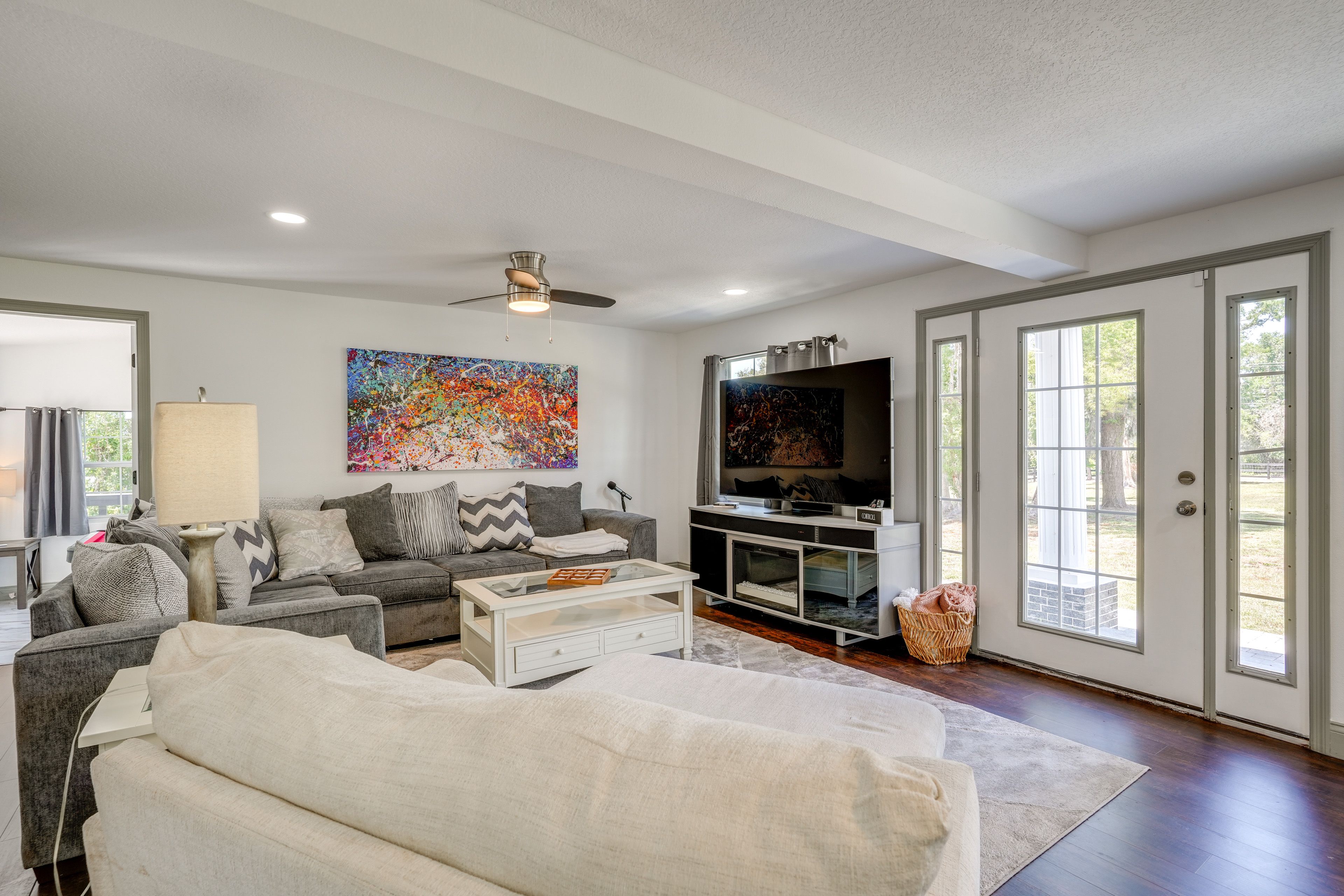 Living Room | 1st Floor | Smart TV