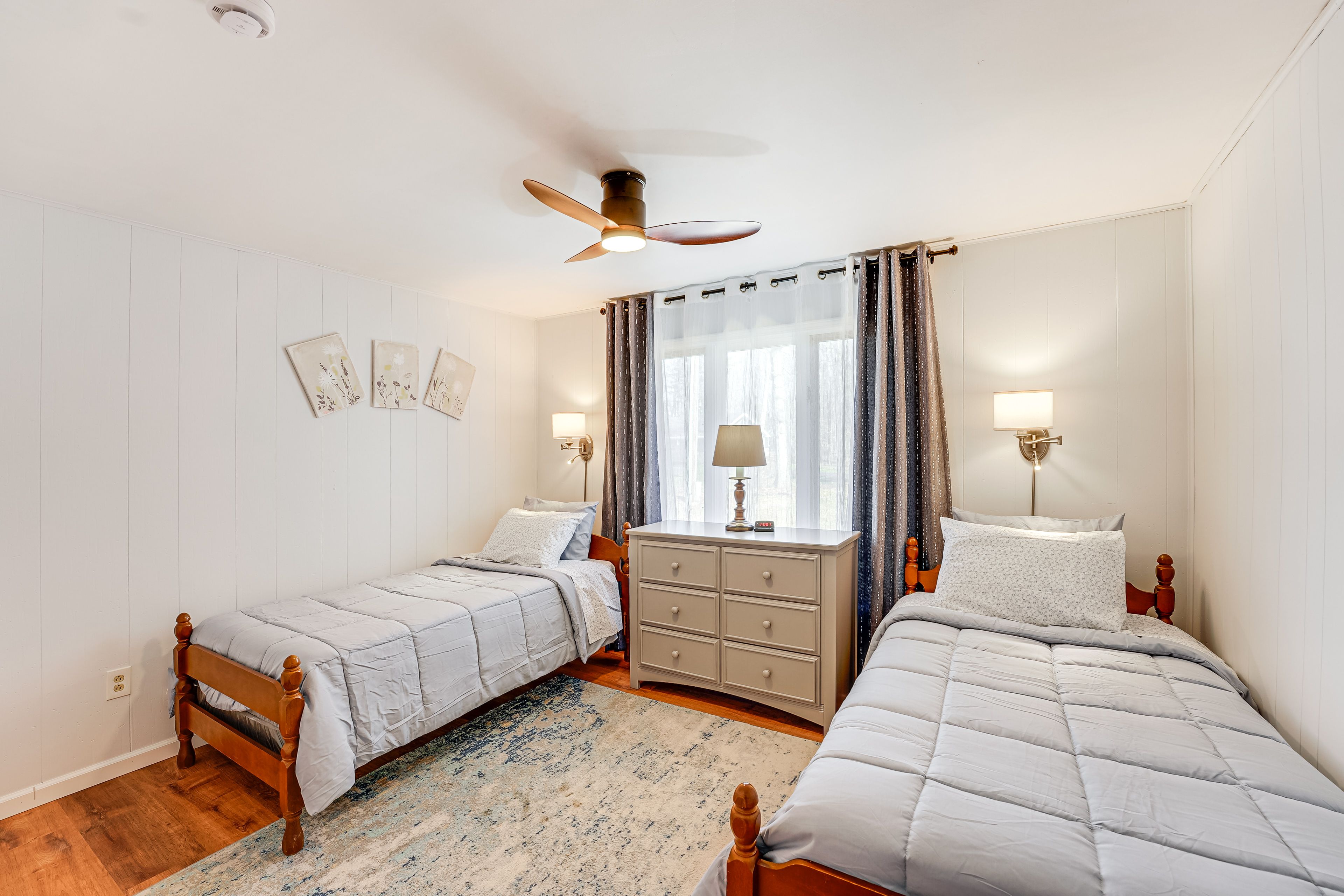 Bedroom 3 | 2 Twin Beds