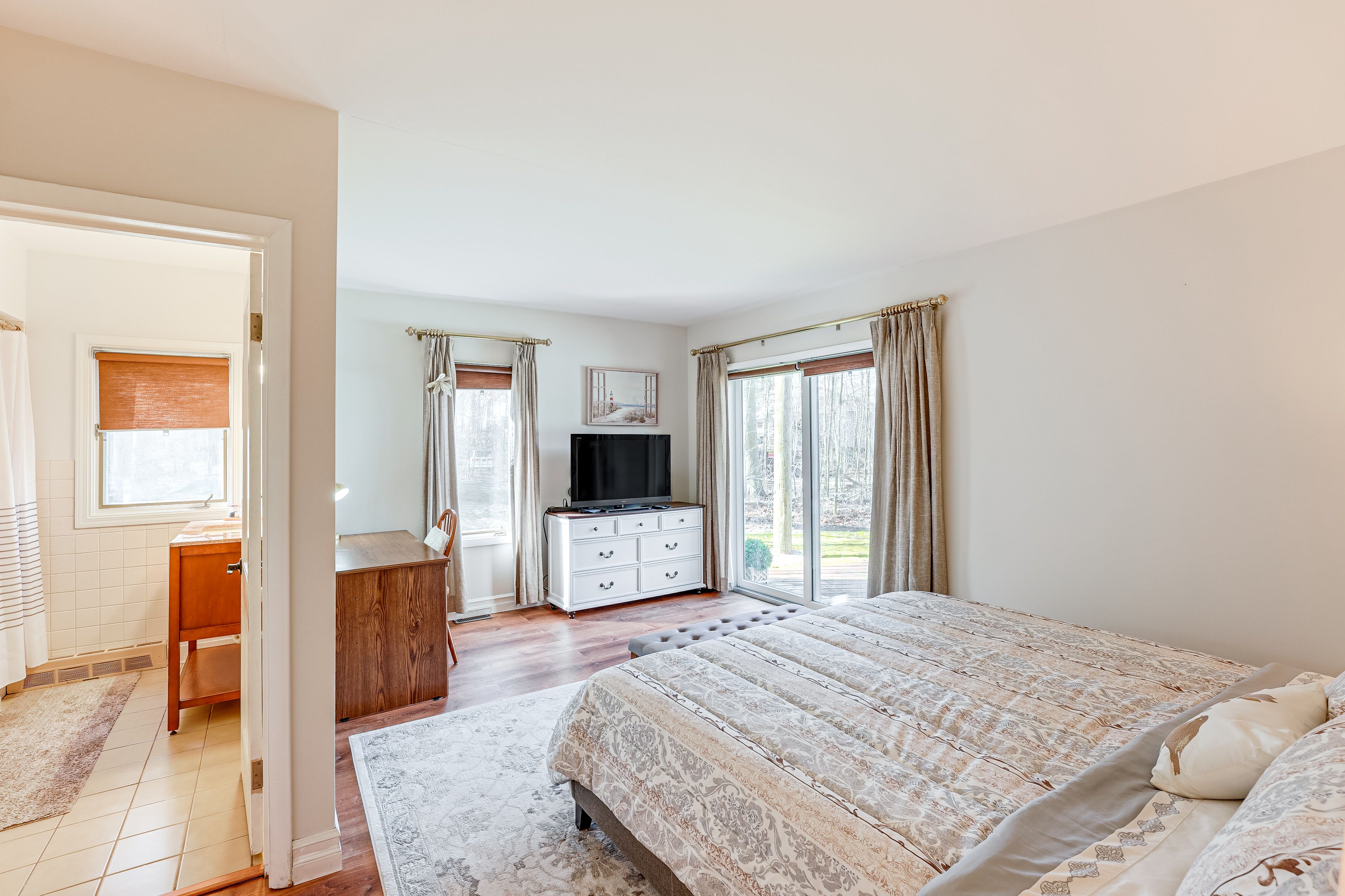 Bedroom 2 | King Bed