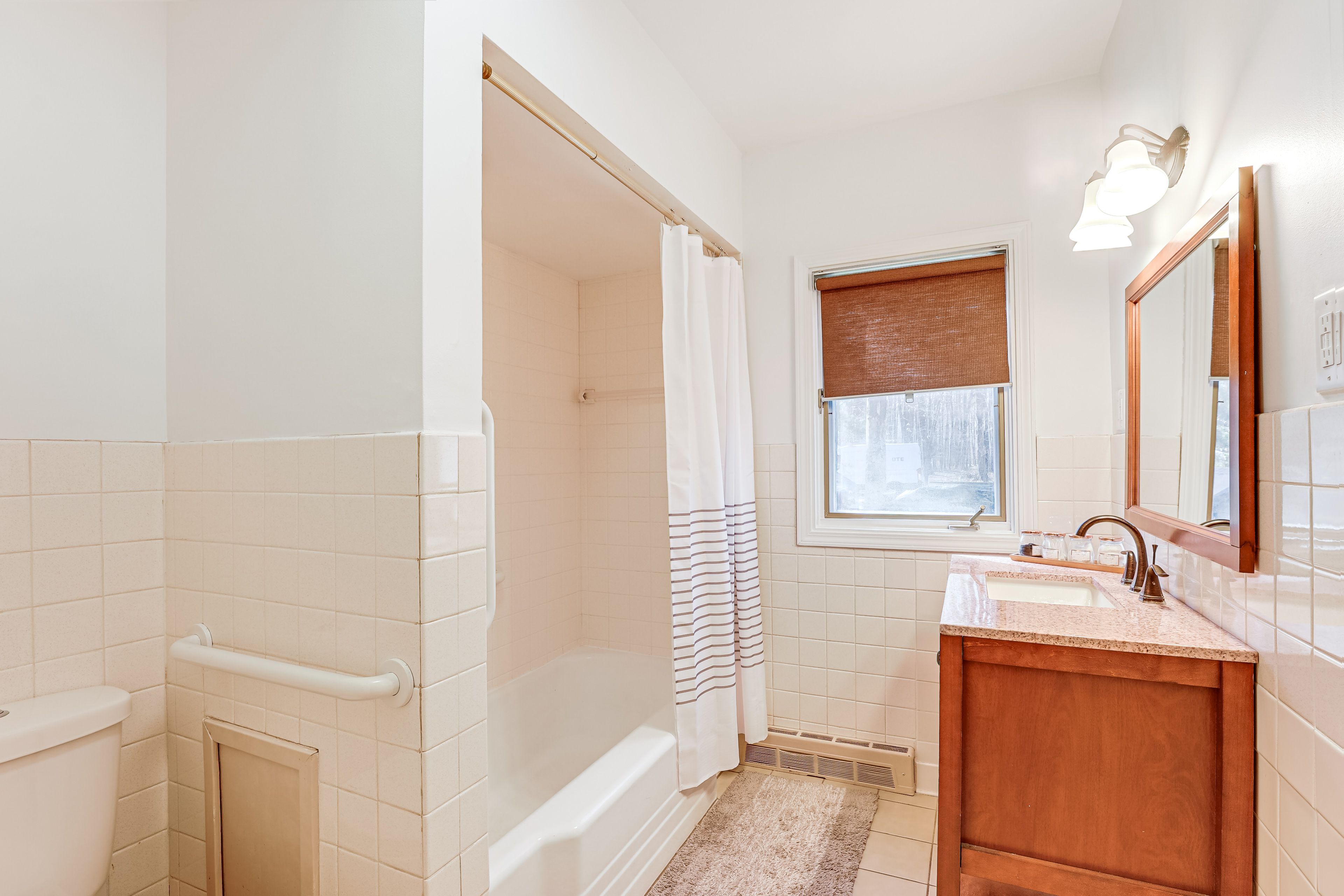 Bathroom | Towels Provided