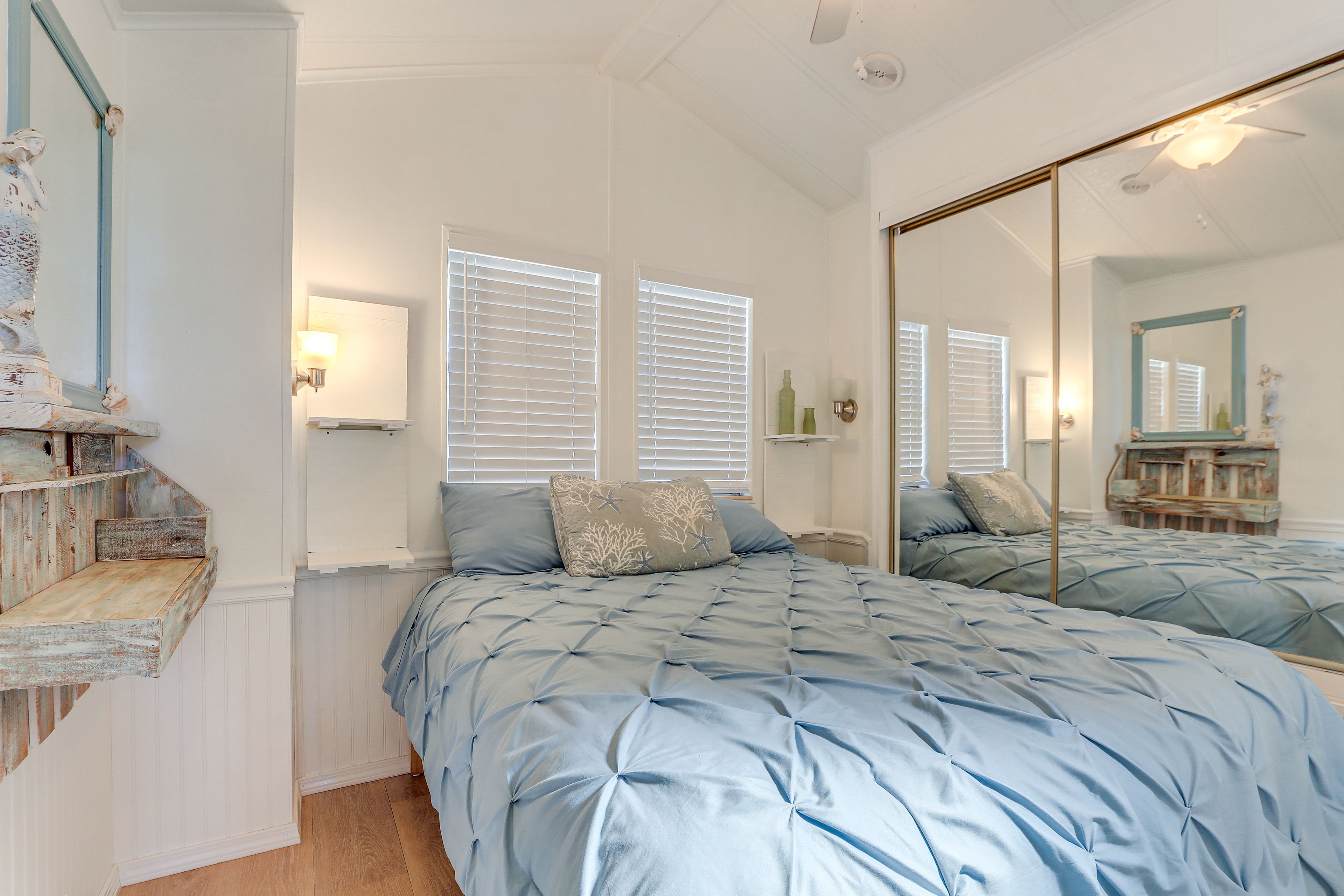 Bedroom 1 | Queen Bed | Linens